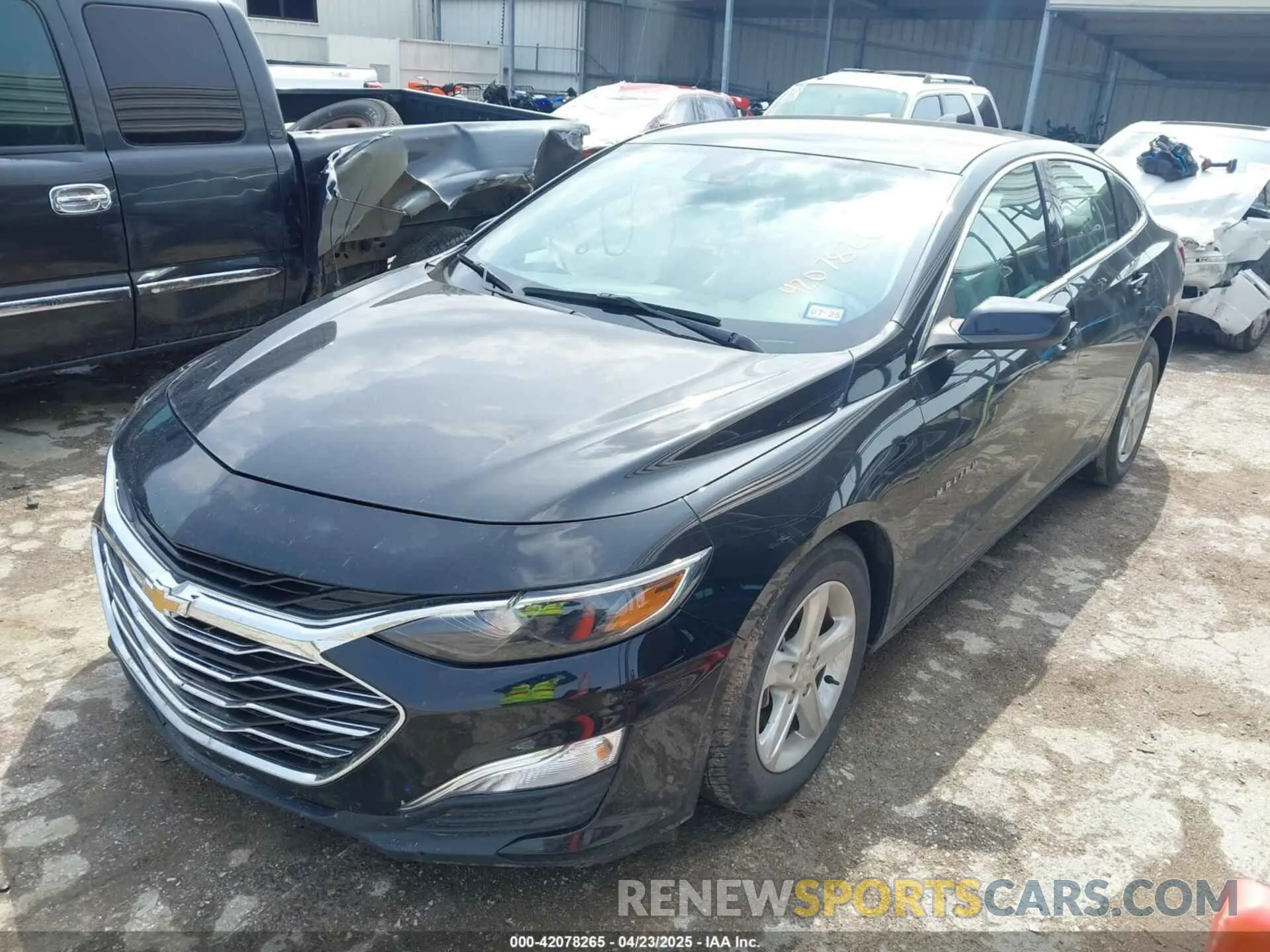 2 fotografías del automóvil dañado 1G1ZC5ST2LF130634 CHEVROLET MALIBU 2020
