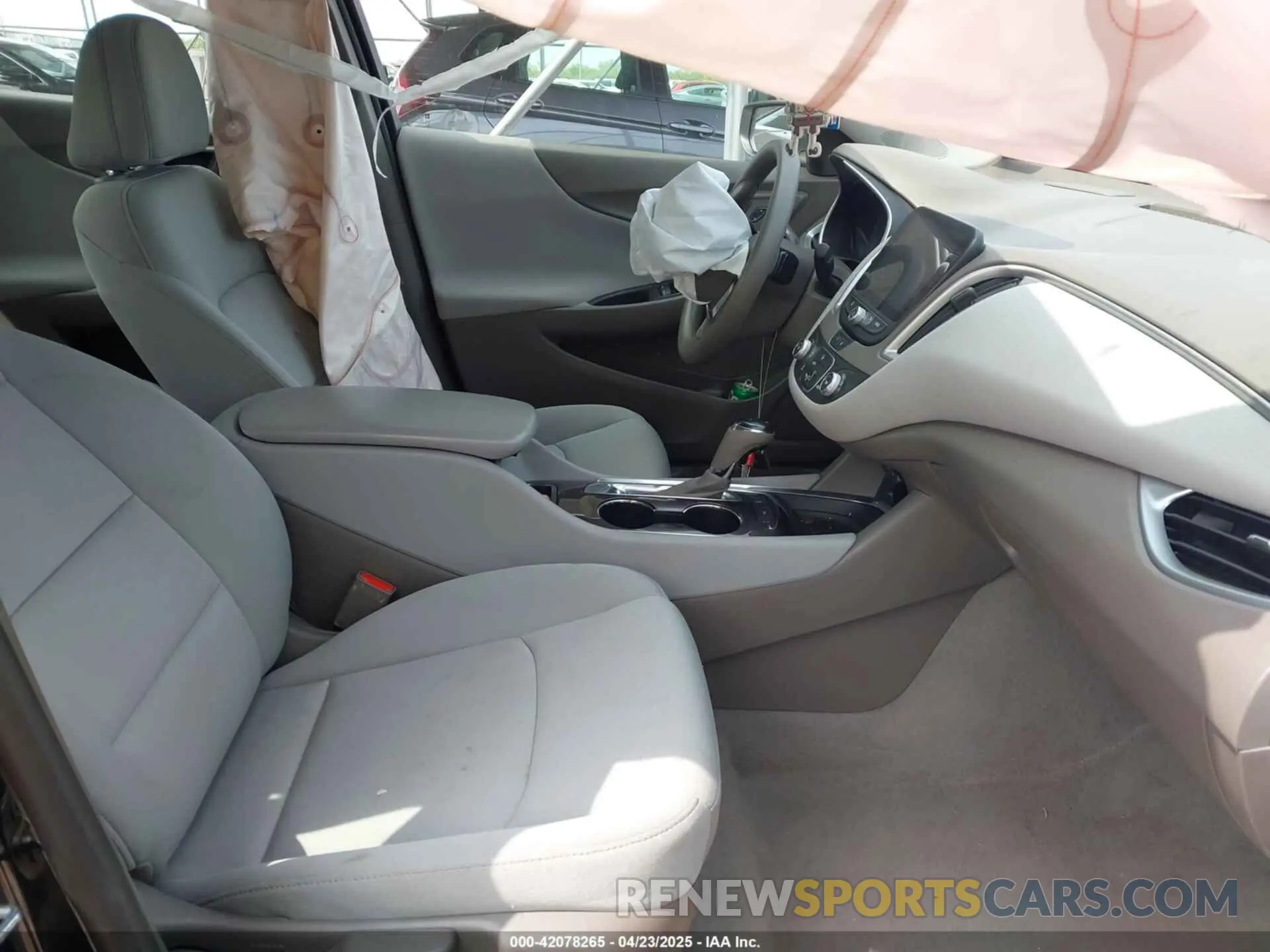5 fotografías del automóvil dañado 1G1ZC5ST2LF130634 CHEVROLET MALIBU 2020