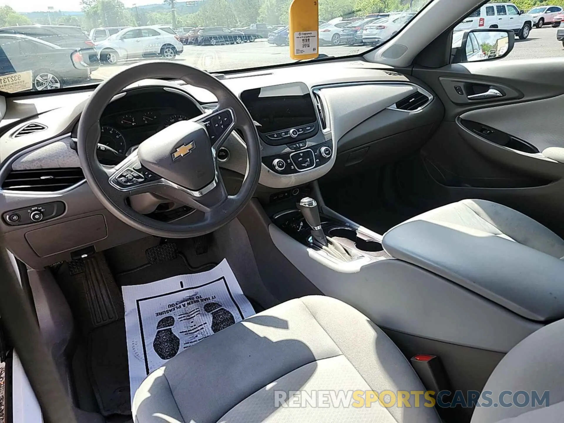 10 fotografías del automóvil dañado 1G1ZC5ST4LF136340 CHEVROLET MALIBU 2020