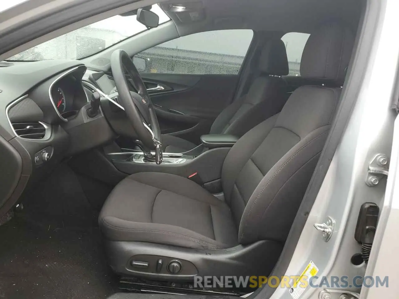 7 fotografías del automóvil dañado 1G1ZC5ST6LF109043 CHEVROLET MALIBU 2020