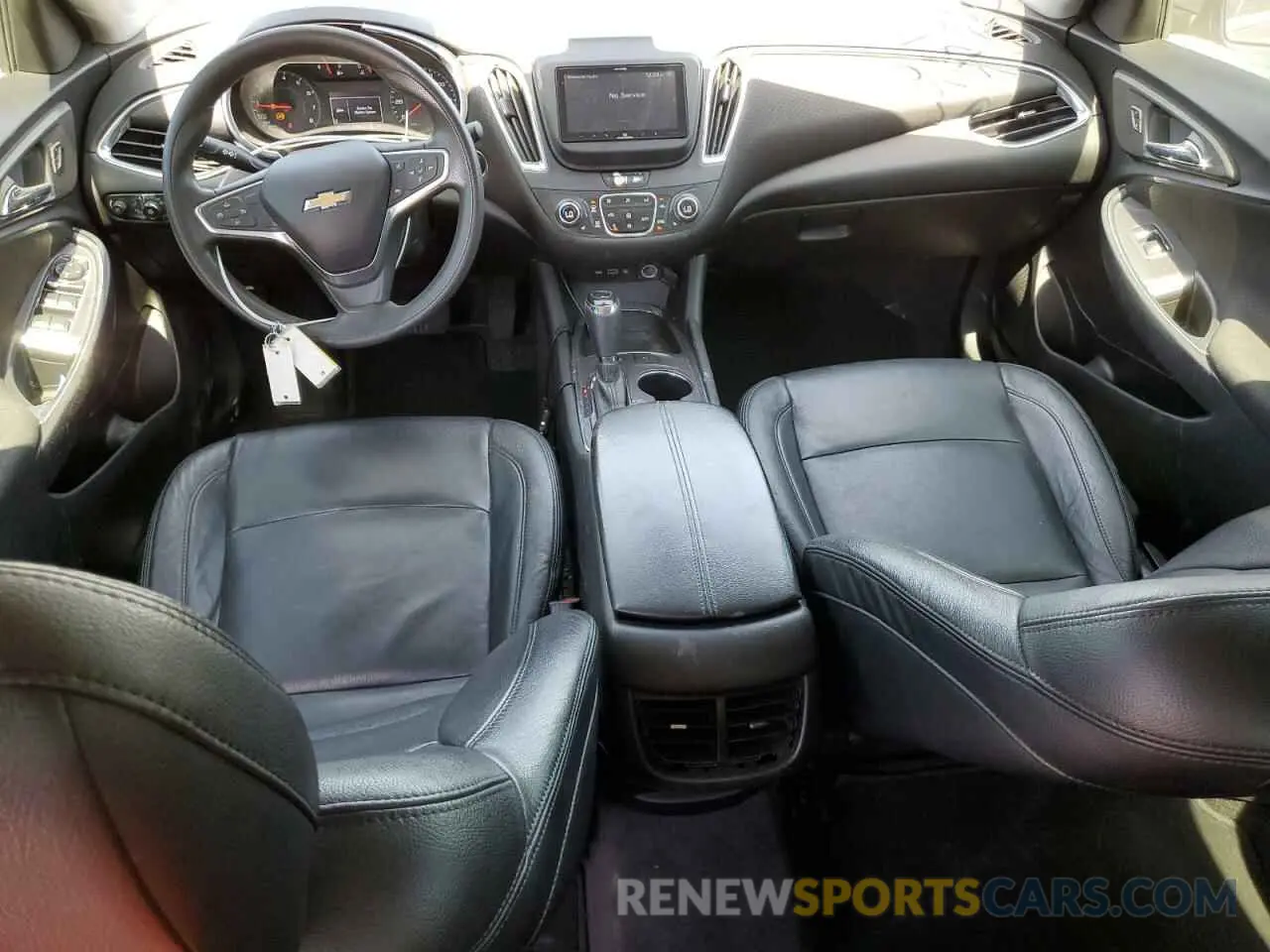 8 fotografías del automóvil dañado 1G1ZD5ST0LF020050 CHEVROLET MALIBU 2020