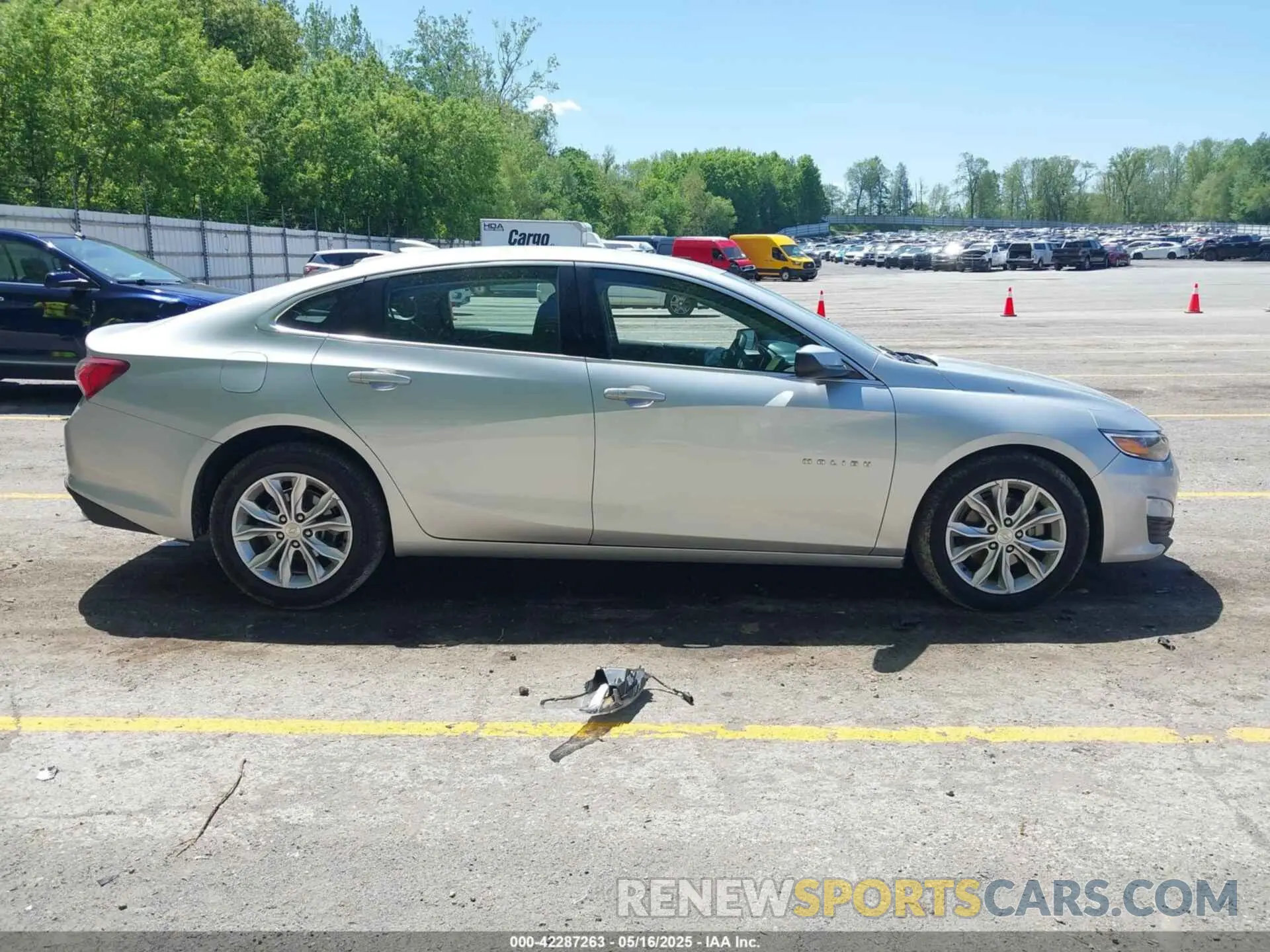 14 fotografías del automóvil dañado 1G1ZD5ST0LF038578 CHEVROLET MALIBU 2020