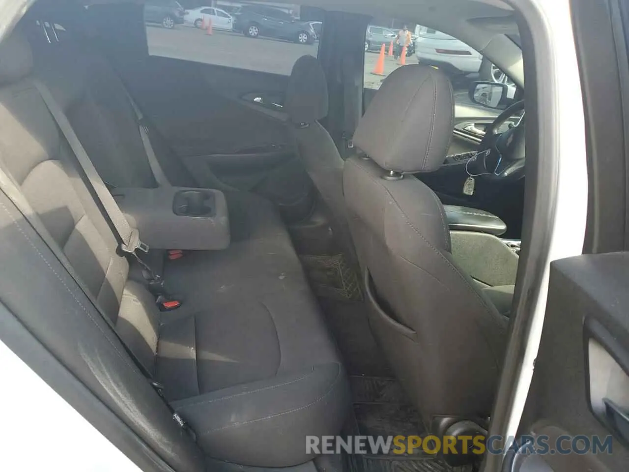 10 fotografías del automóvil dañado 1G1ZD5ST0LF102179 CHEVROLET MALIBU 2020