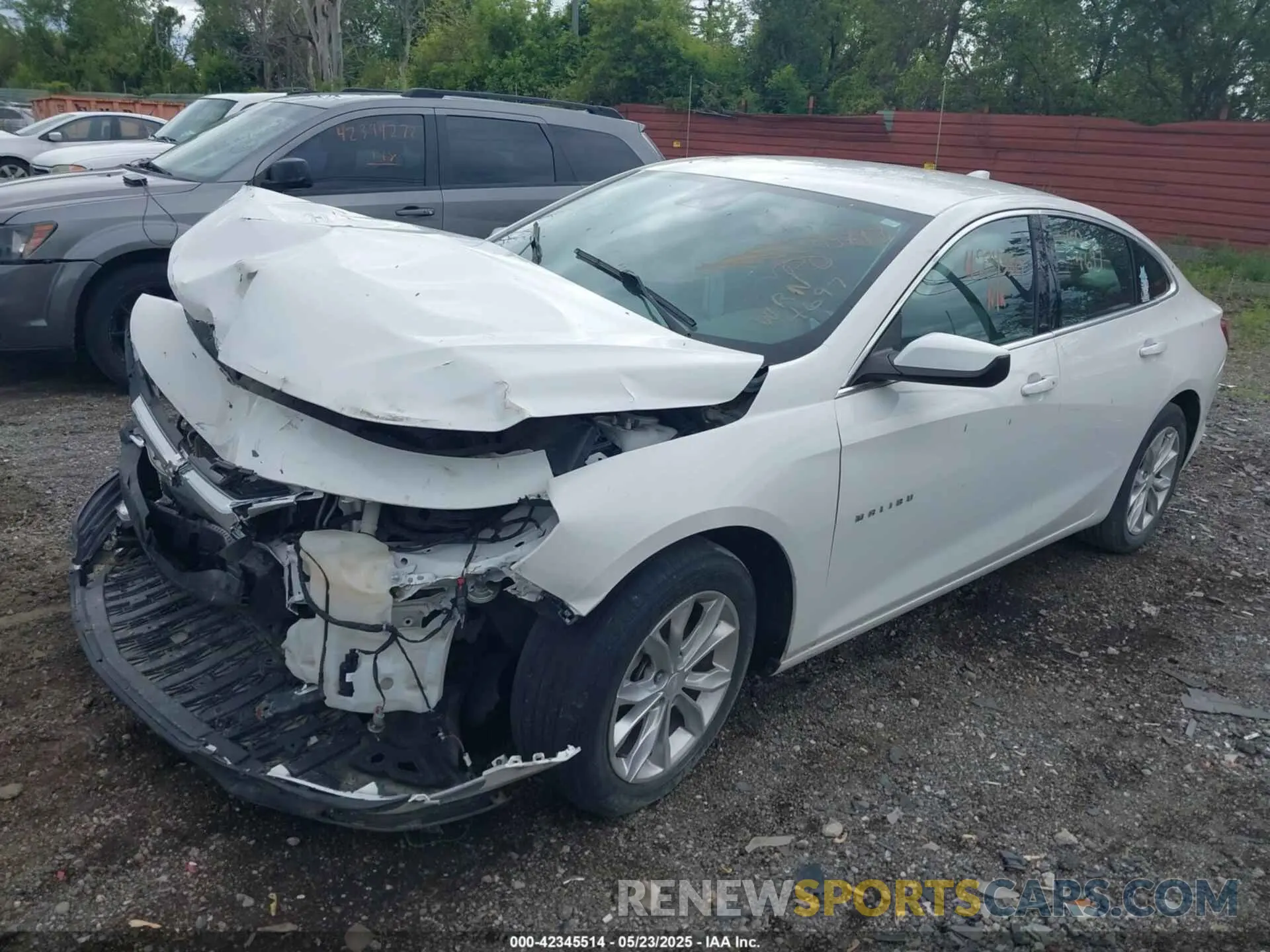 2 fotografías del automóvil dañado 1G1ZD5ST0LF124697 CHEVROLET MALIBU 2020