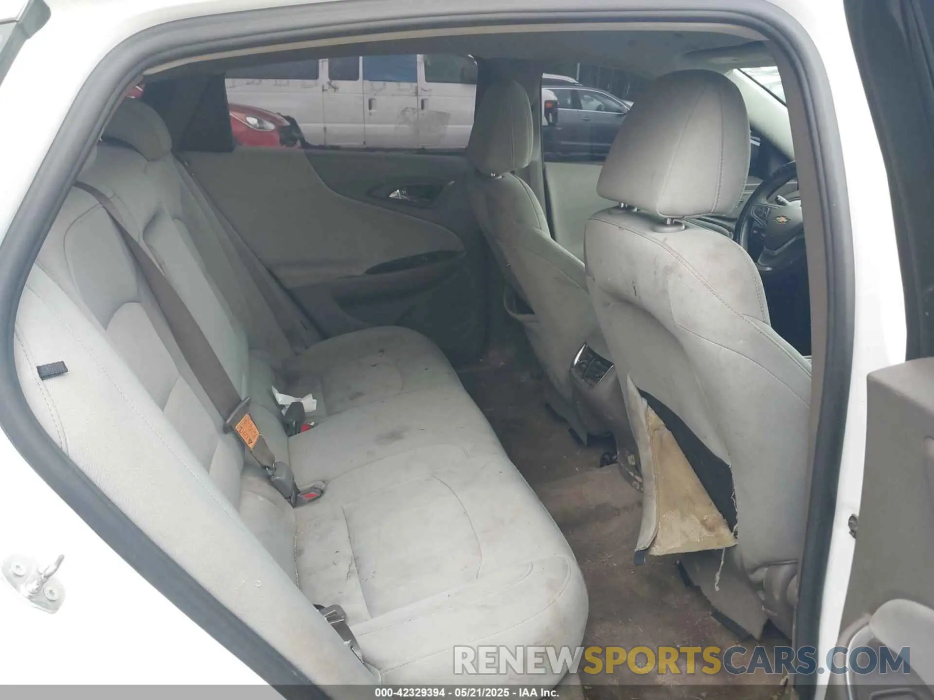 8 fotografías del automóvil dañado 1G1ZD5ST1LF030022 CHEVROLET MALIBU 2020