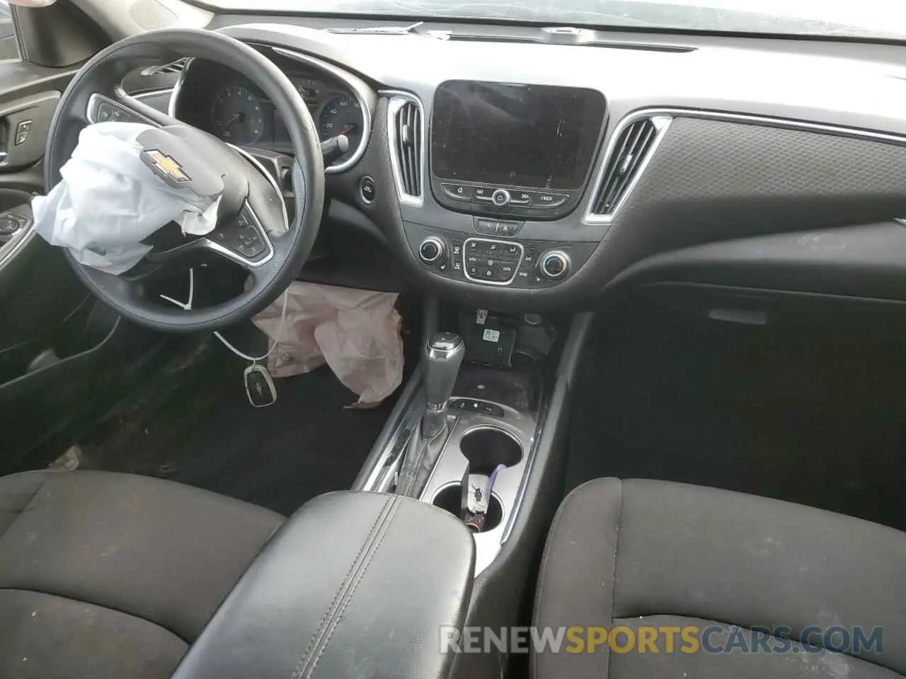 8 fotografías del automóvil dañado 1G1ZD5ST1LF062890 CHEVROLET MALIBU 2020