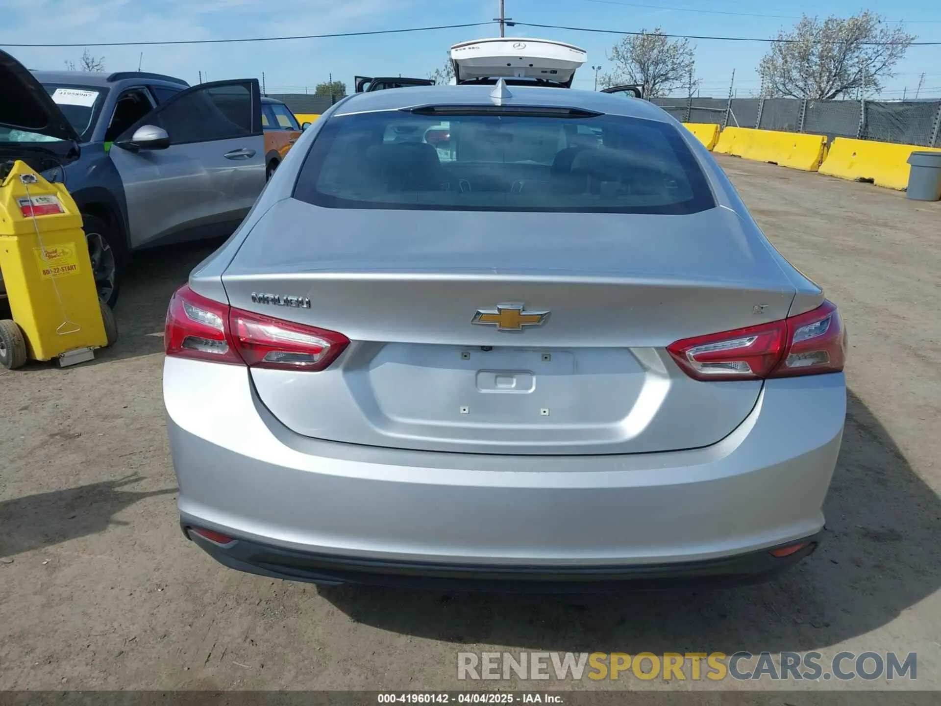 16 fotografías del automóvil dañado 1G1ZD5ST1LF068964 CHEVROLET MALIBU 2020