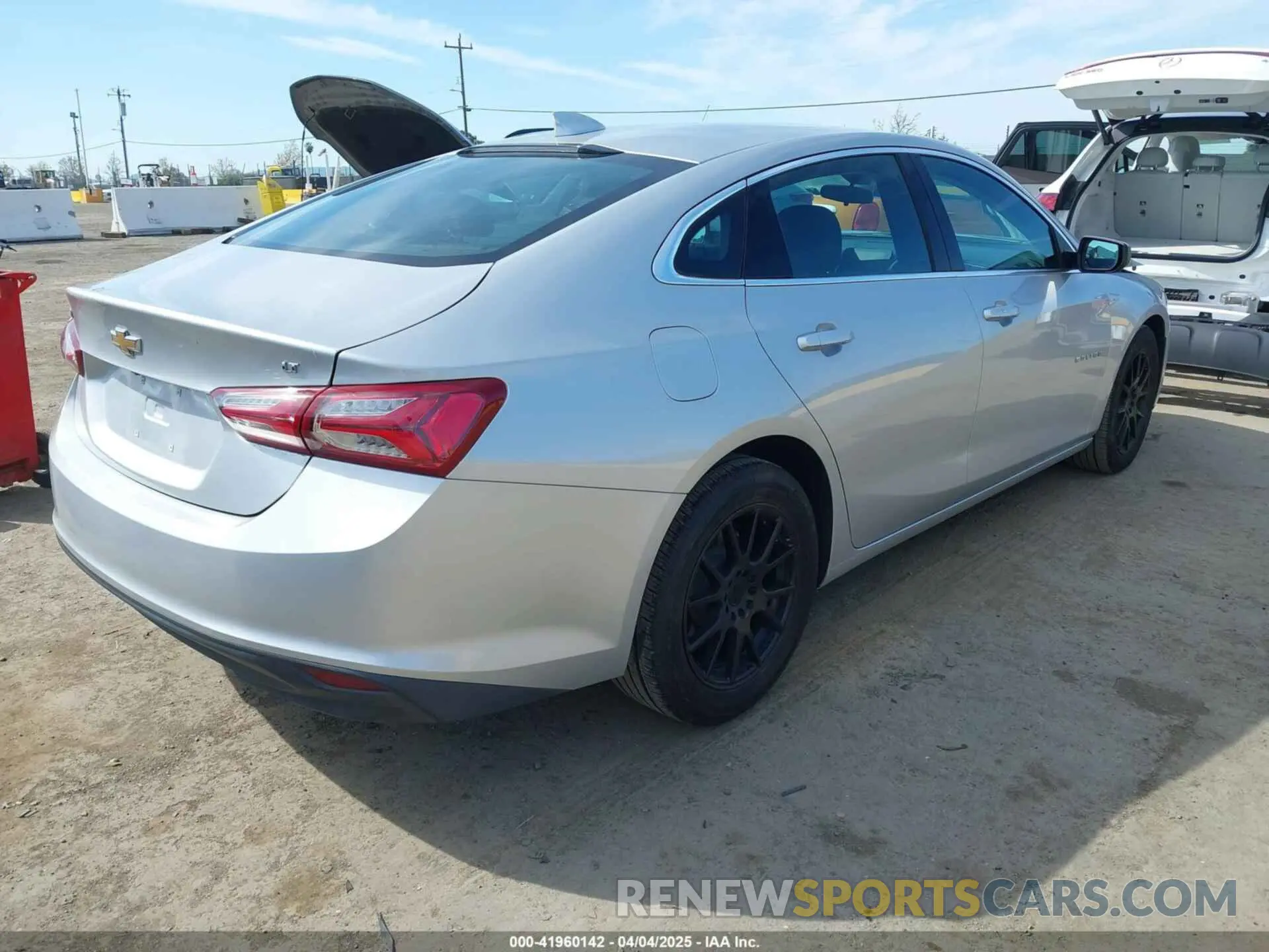 4 fotografías del automóvil dañado 1G1ZD5ST1LF068964 CHEVROLET MALIBU 2020