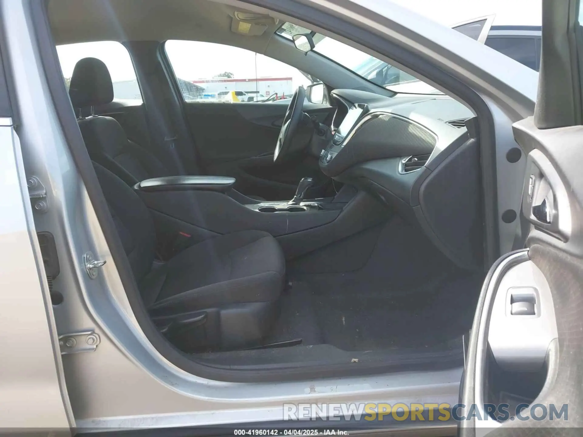5 fotografías del automóvil dañado 1G1ZD5ST1LF068964 CHEVROLET MALIBU 2020