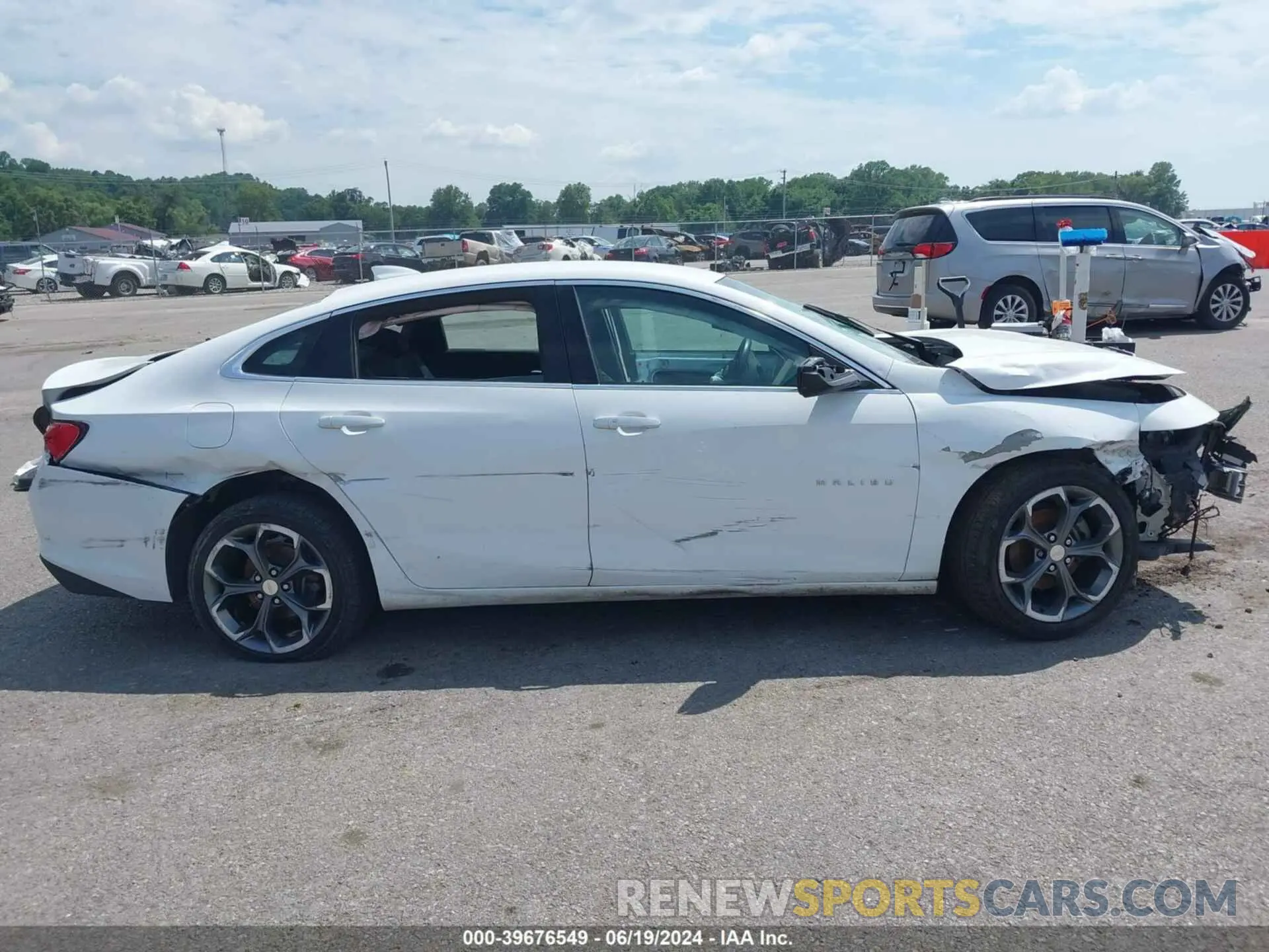14 fotografías del automóvil dañado 1G1ZD5ST1LF108024 CHEVROLET MALIBU 2020
