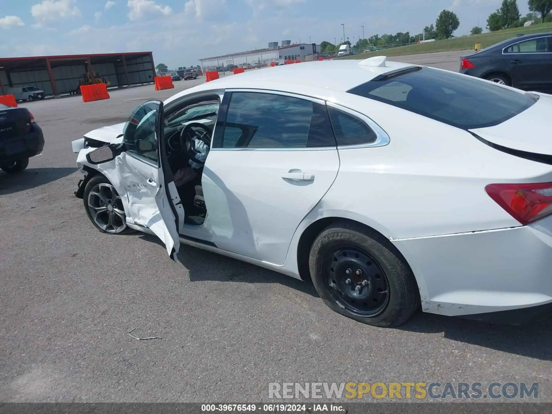 21 fotografías del automóvil dañado 1G1ZD5ST1LF108024 CHEVROLET MALIBU 2020