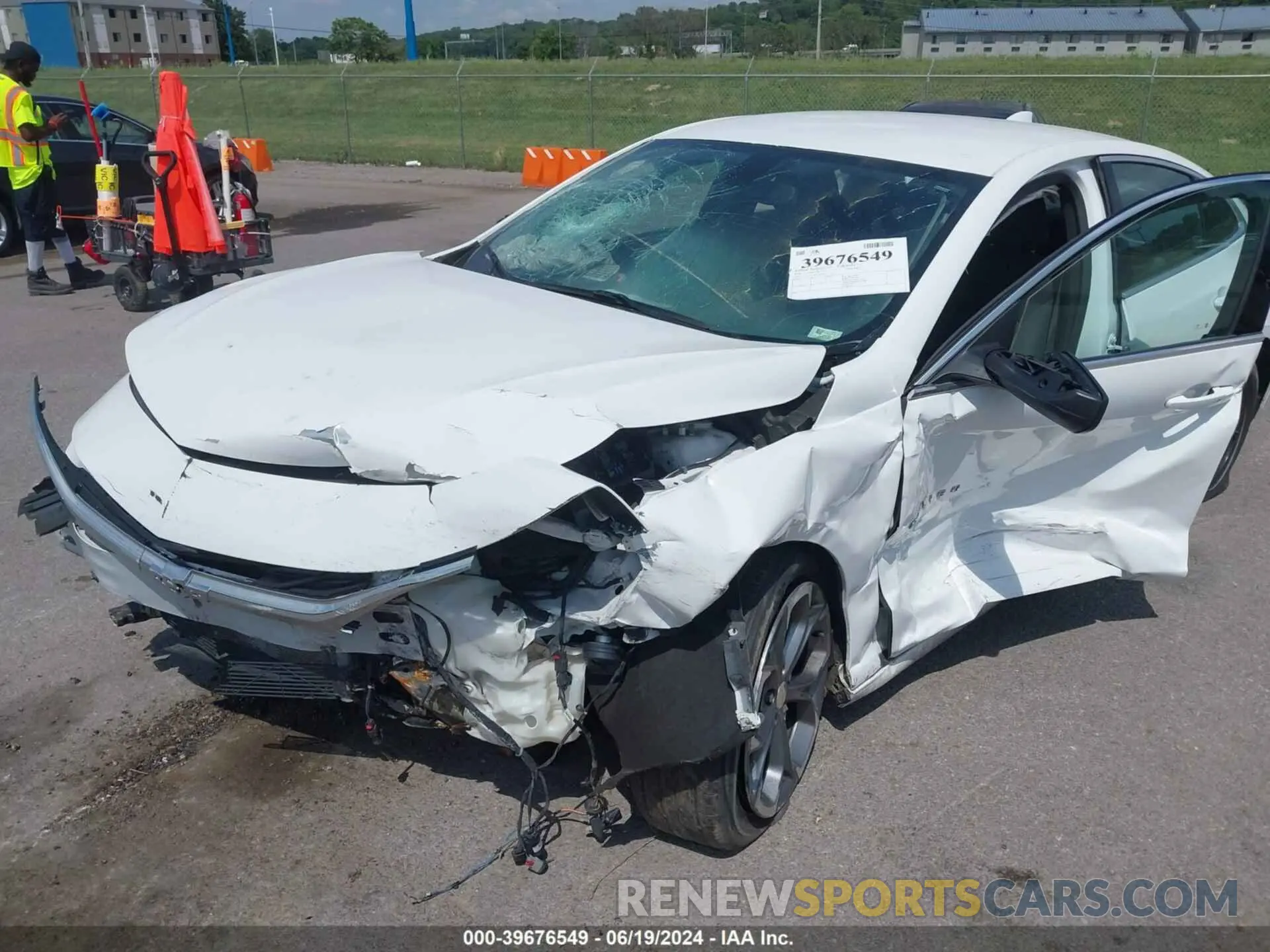 6 fotografías del automóvil dañado 1G1ZD5ST1LF108024 CHEVROLET MALIBU 2020