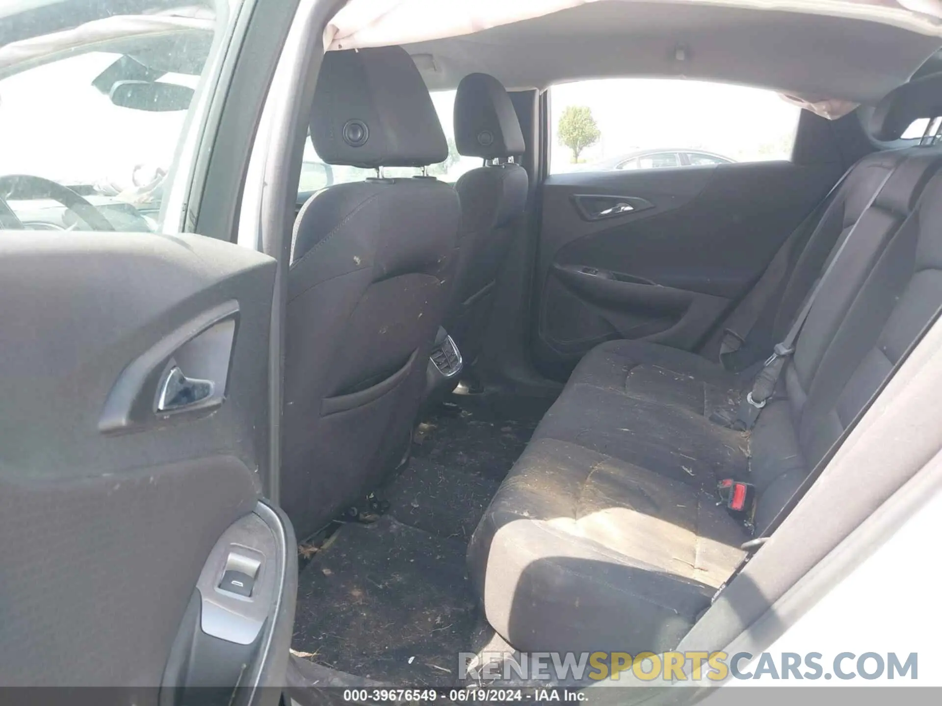 8 fotografías del automóvil dañado 1G1ZD5ST1LF108024 CHEVROLET MALIBU 2020