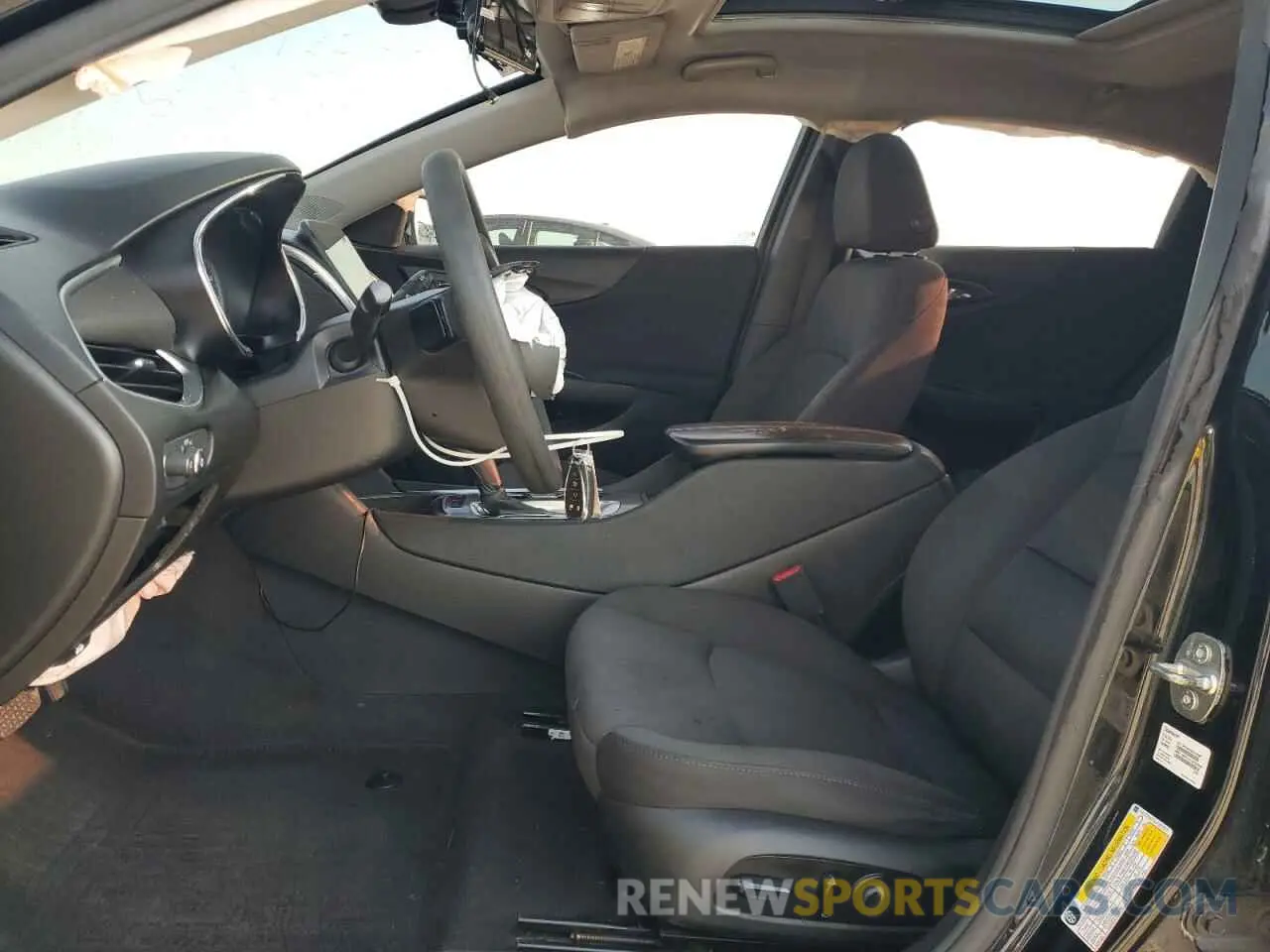 7 fotografías del automóvil dañado 1G1ZD5ST1LF157997 CHEVROLET MALIBU 2020