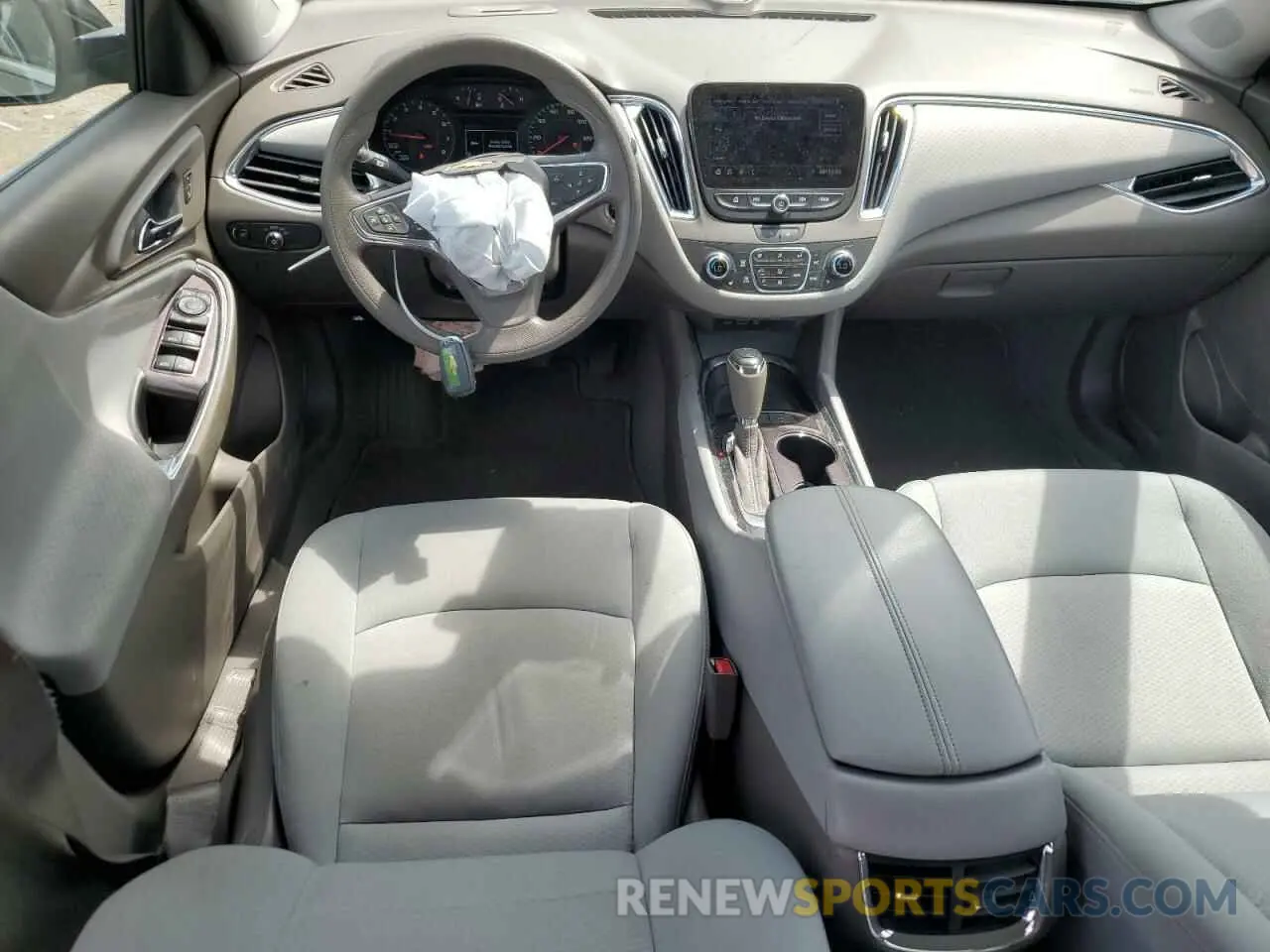 8 fotografías del automóvil dañado 1G1ZD5ST2LF046486 CHEVROLET MALIBU 2020