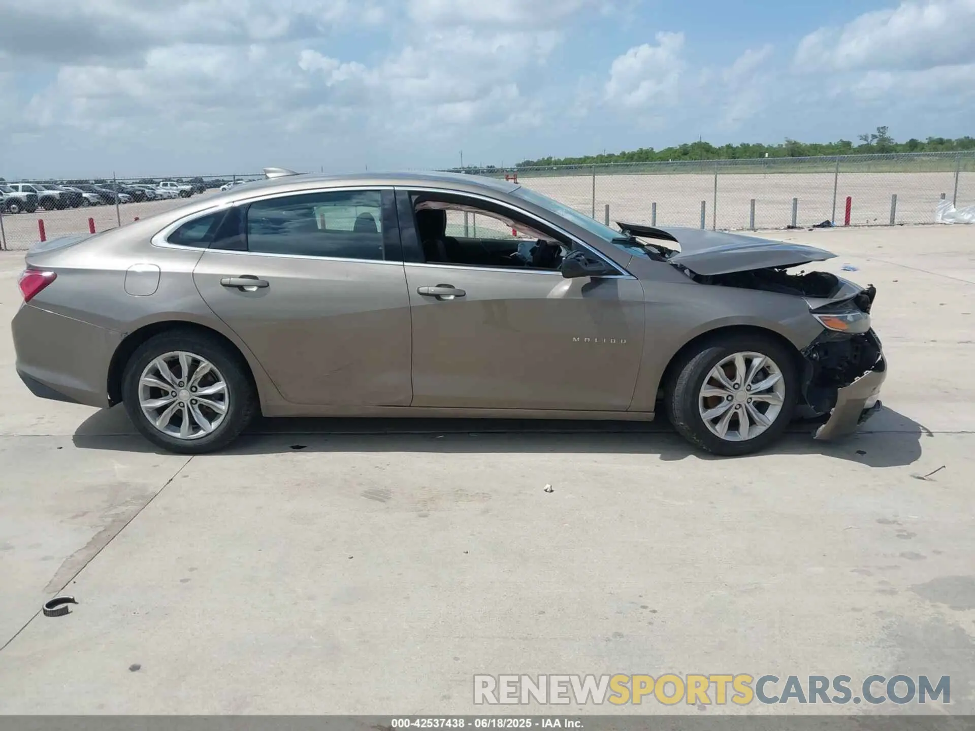 12 fotografías del automóvil dañado 1G1ZD5ST2LF052305 CHEVROLET MALIBU 2020