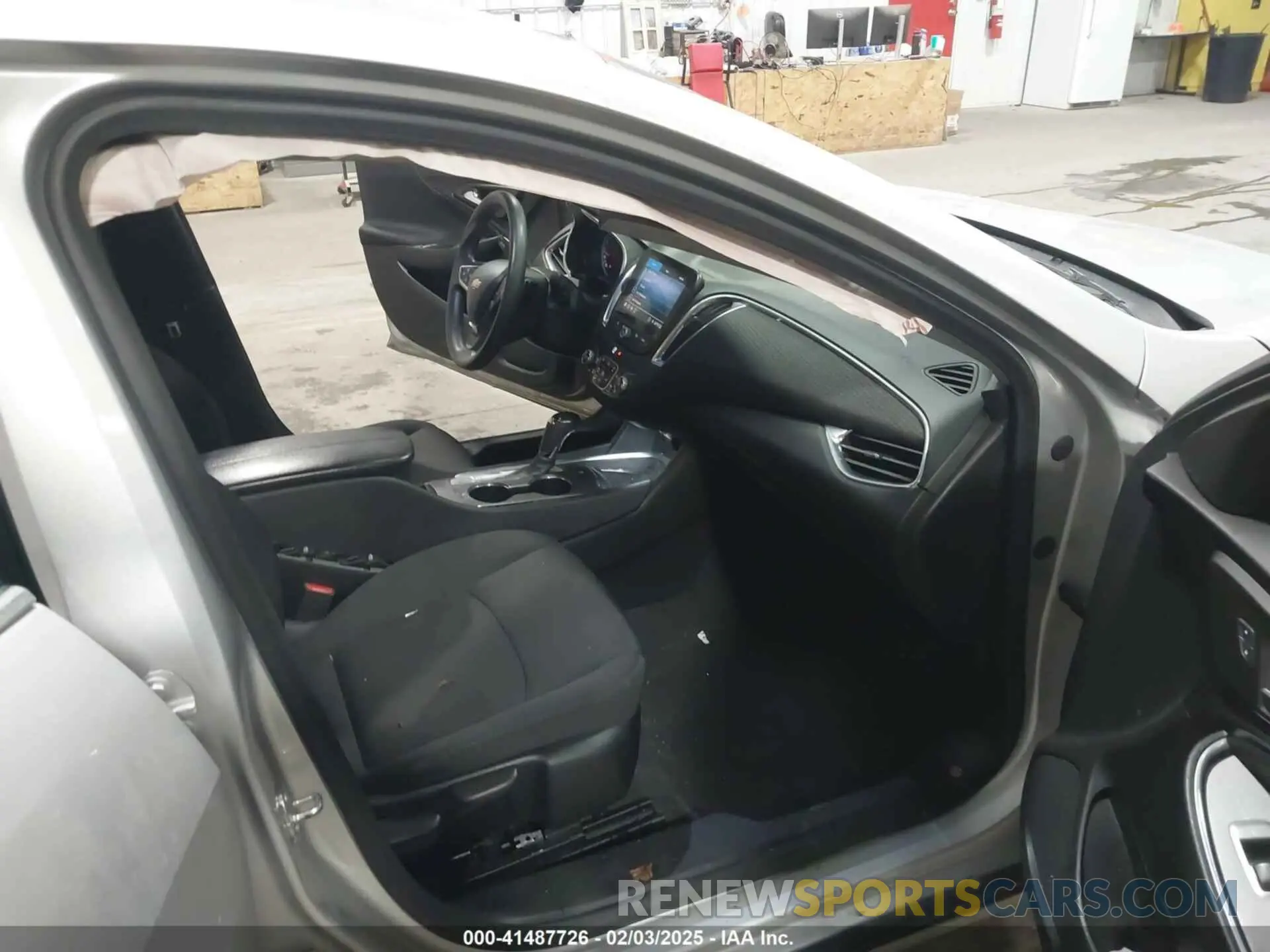 5 fotografías del automóvil dañado 1G1ZD5ST2LF056791 CHEVROLET MALIBU 2020