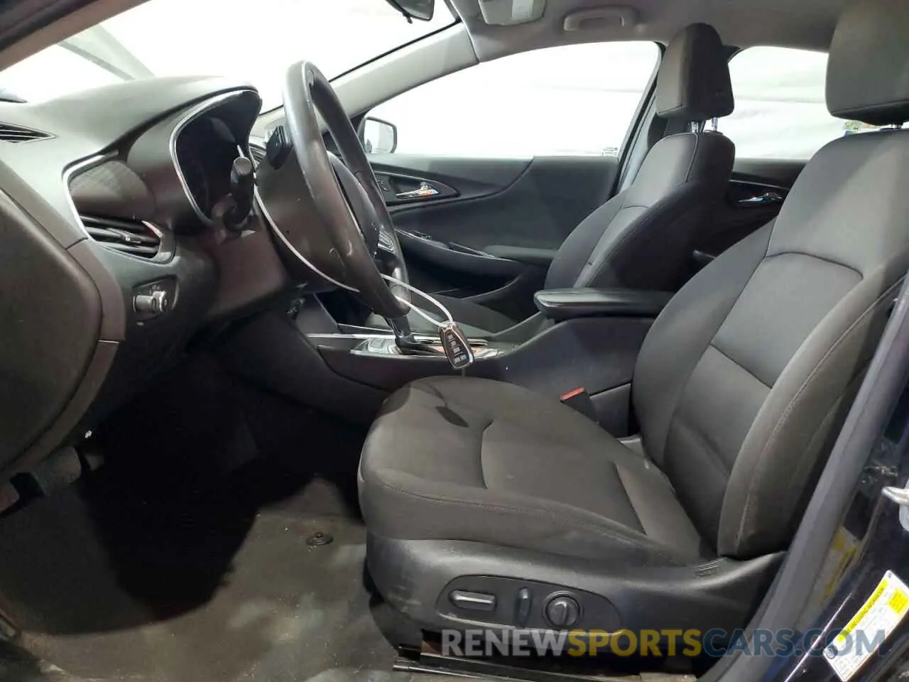7 fotografías del automóvil dañado 1G1ZD5ST2LF071663 CHEVROLET MALIBU 2020