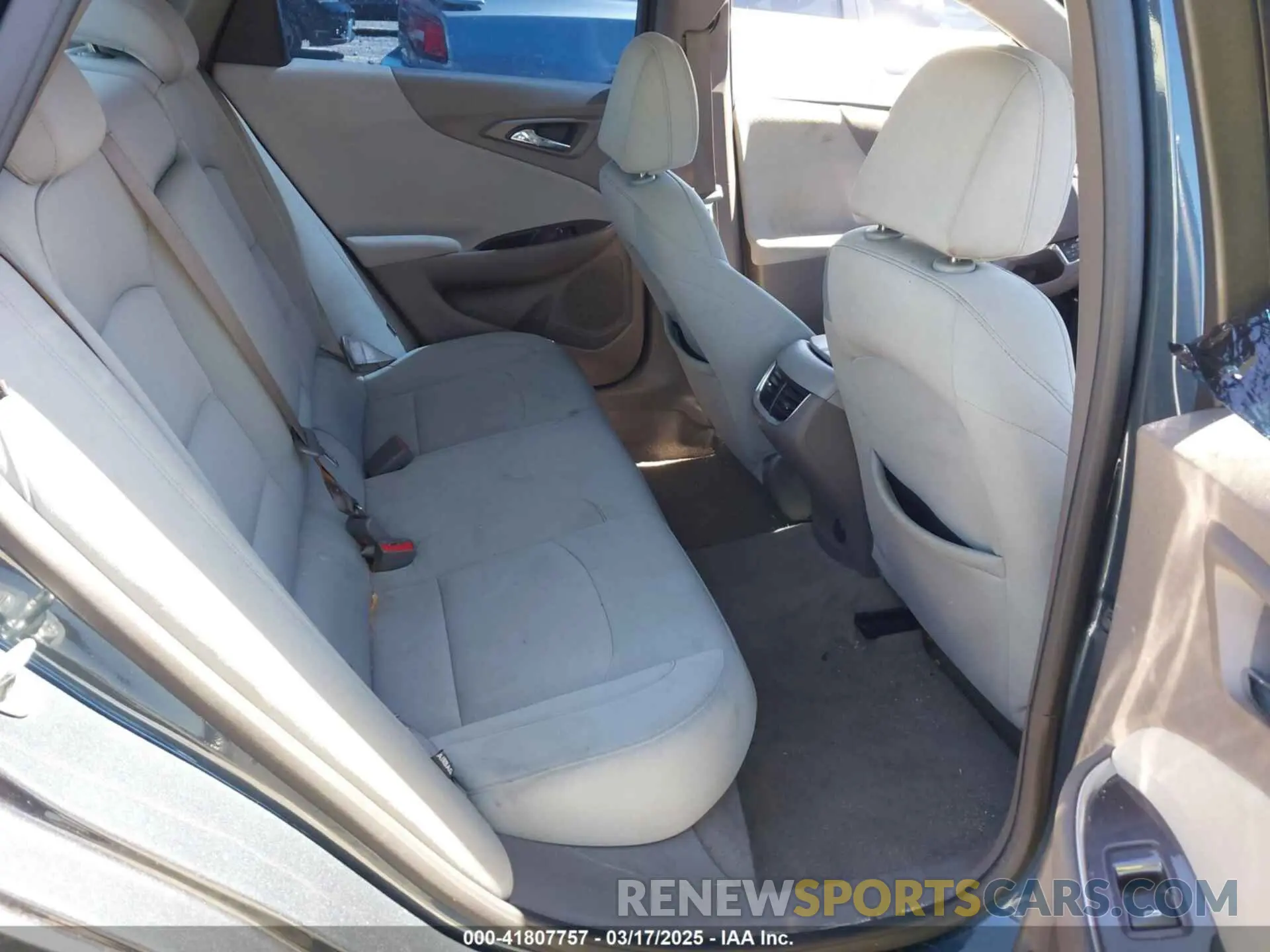 8 fotografías del automóvil dañado 1G1ZD5ST2LF073932 CHEVROLET MALIBU 2020