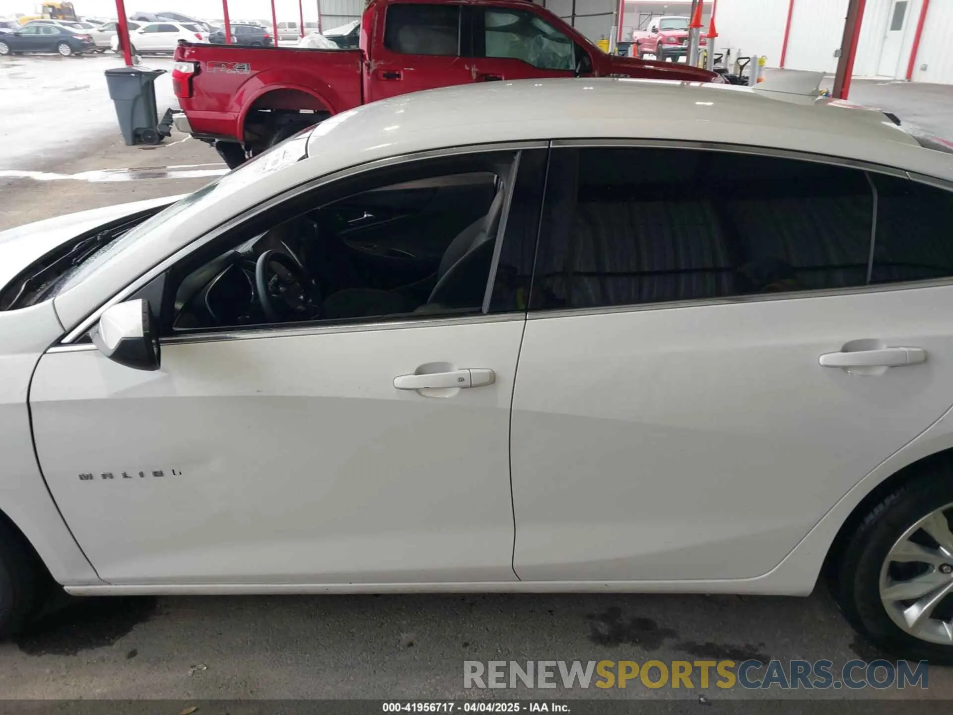 14 fotografías del automóvil dañado 1G1ZD5ST2LF088737 CHEVROLET MALIBU 2020