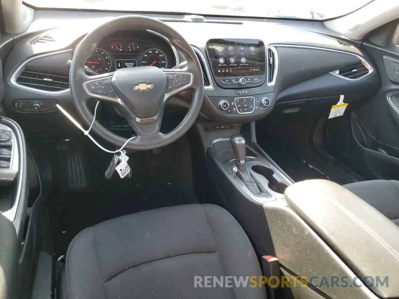 8 fotografías del automóvil dañado 1G1ZD5ST2LF126645 CHEVROLET MALIBU 2020