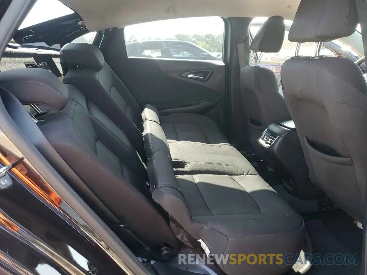 10 fotografías del automóvil dañado 1G1ZD5ST3LF029373 CHEVROLET MALIBU 2020