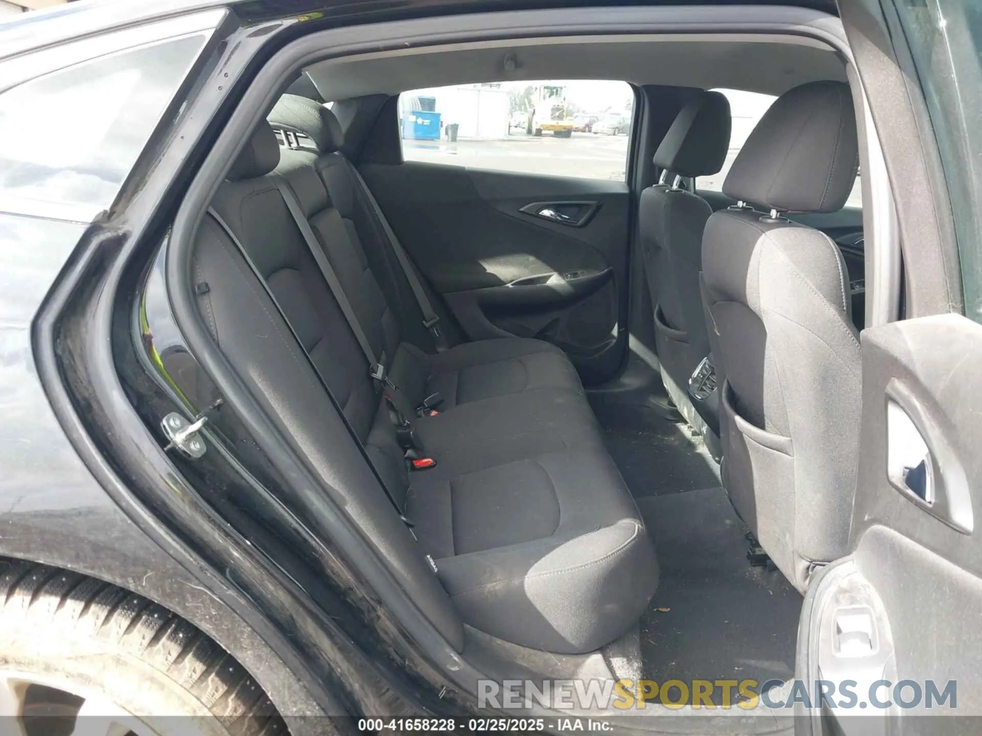 8 fotografías del automóvil dañado 1G1ZD5ST3LF034993 CHEVROLET MALIBU 2020