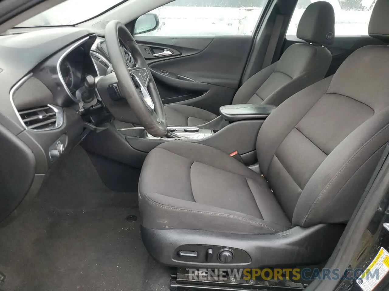 7 fotografías del automóvil dañado 1G1ZD5ST3LF038848 CHEVROLET MALIBU 2020