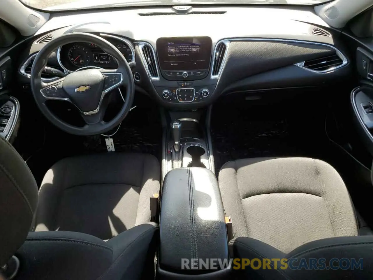 8 fotografías del automóvil dañado 1G1ZD5ST3LF066746 CHEVROLET MALIBU 2020
