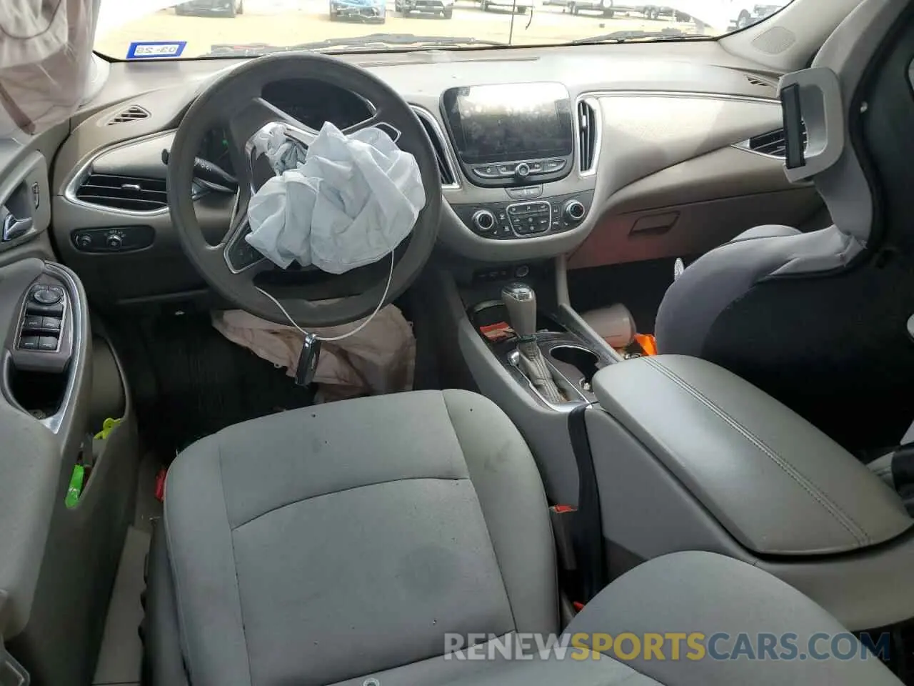 8 fotografías del automóvil dañado 1G1ZD5ST3LF070957 CHEVROLET MALIBU 2020