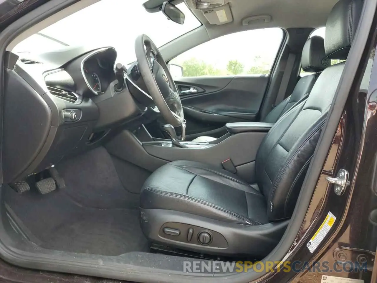 7 fotografías del automóvil dañado 1G1ZD5ST3LF073745 CHEVROLET MALIBU 2020