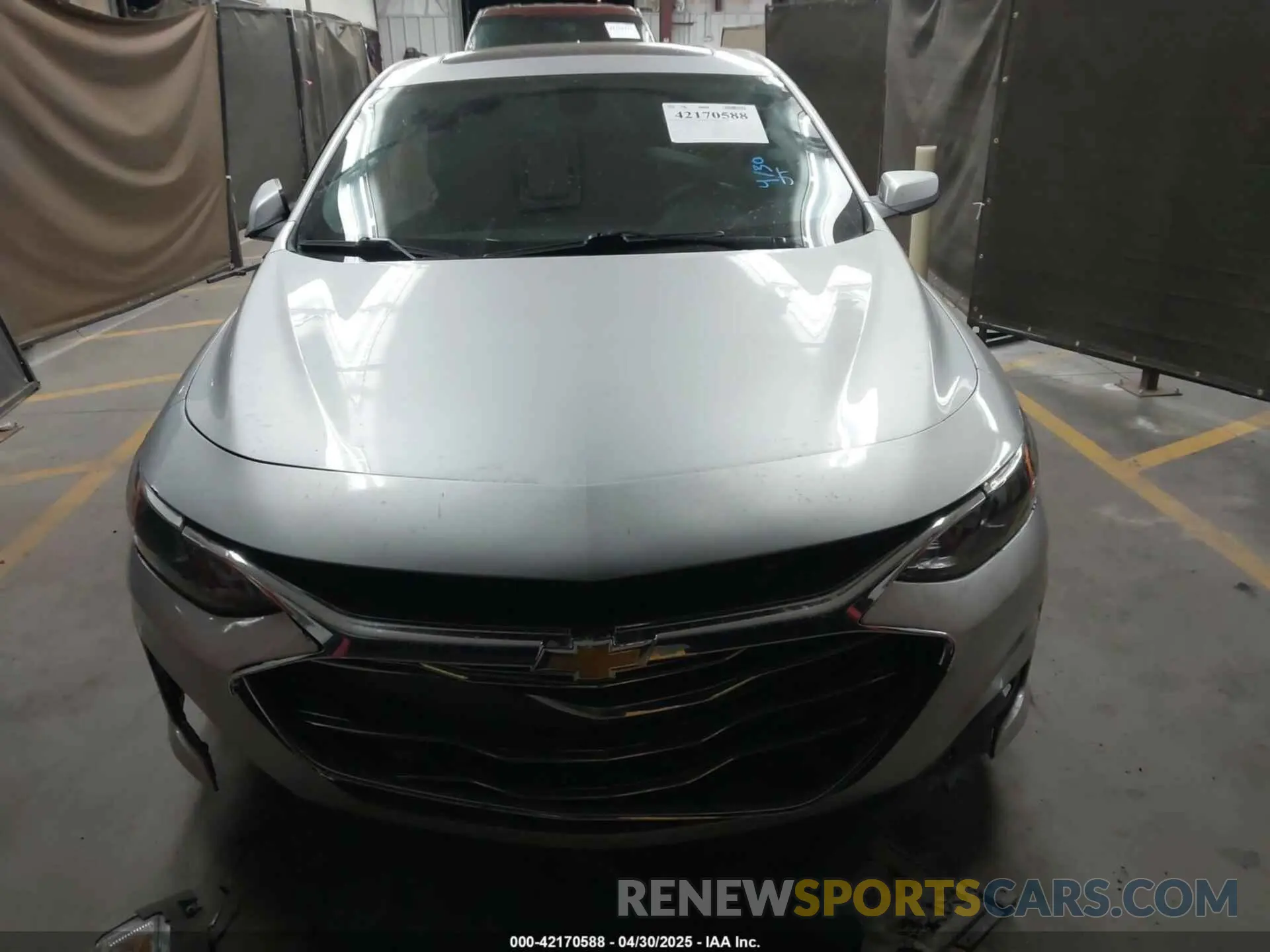 12 fotografías del automóvil dañado 1G1ZD5ST3LF103066 CHEVROLET MALIBU 2020