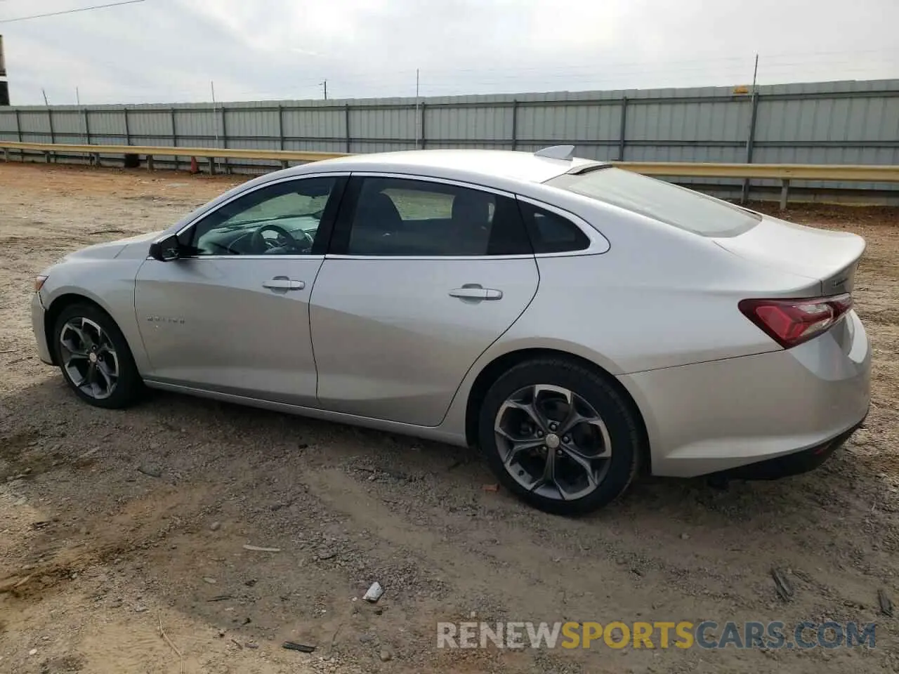 2 fotografías del automóvil dañado 1G1ZD5ST3LF103651 CHEVROLET MALIBU 2020