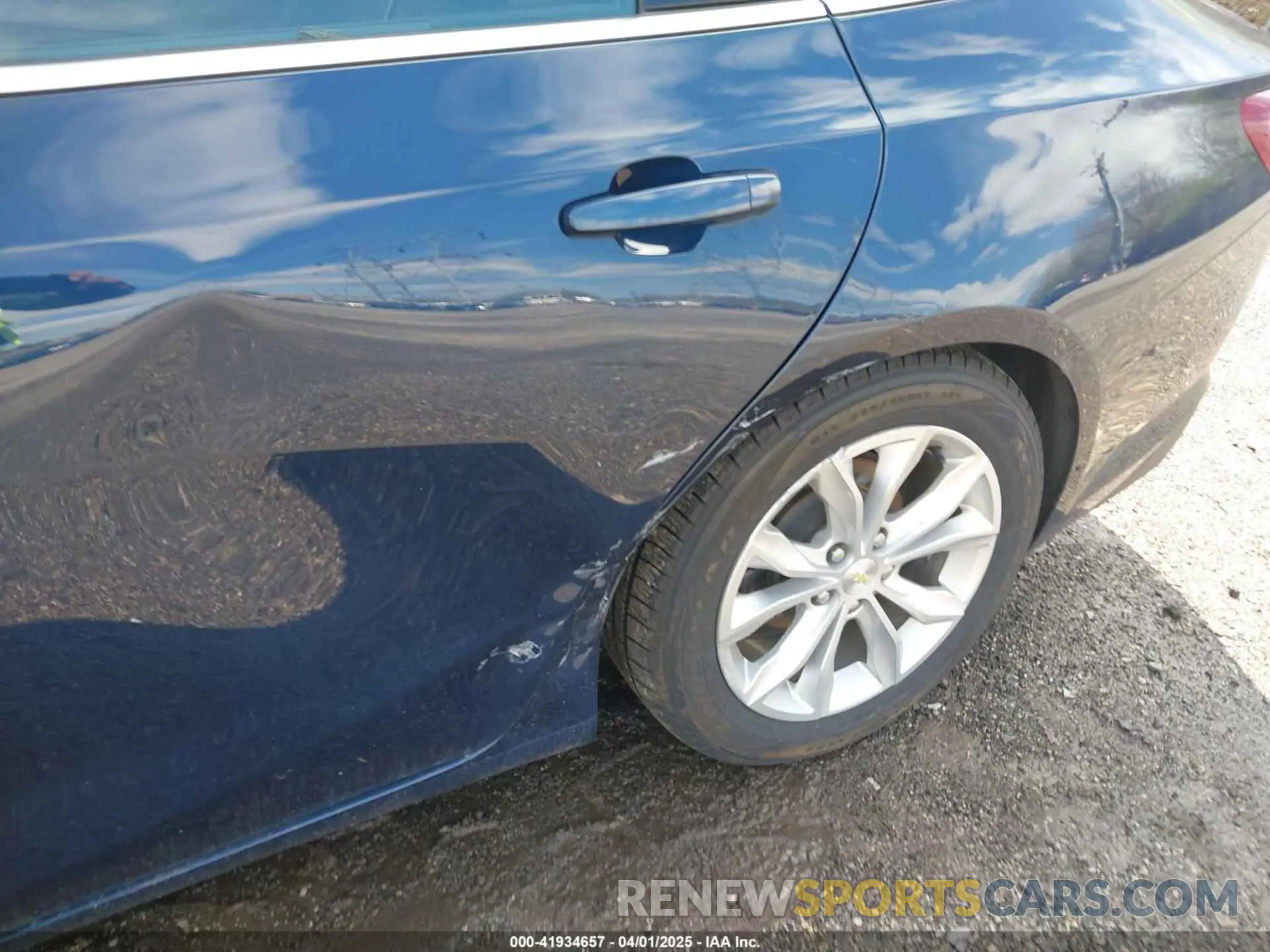 6 fotografías del automóvil dañado 1G1ZD5ST3LF107246 CHEVROLET MALIBU 2020