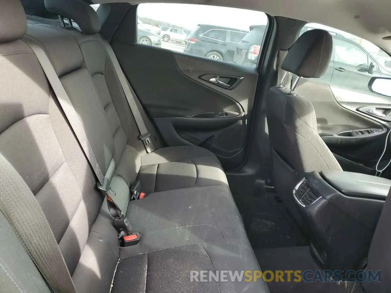 10 fotografías del automóvil dañado 1G1ZD5ST3LF116206 CHEVROLET MALIBU 2020