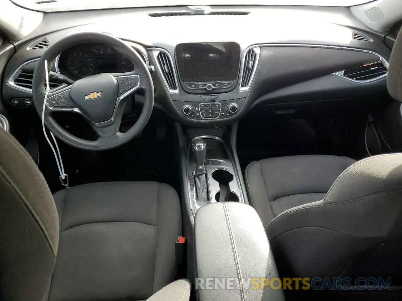 8 fotografías del automóvil dañado 1G1ZD5ST3LF116206 CHEVROLET MALIBU 2020