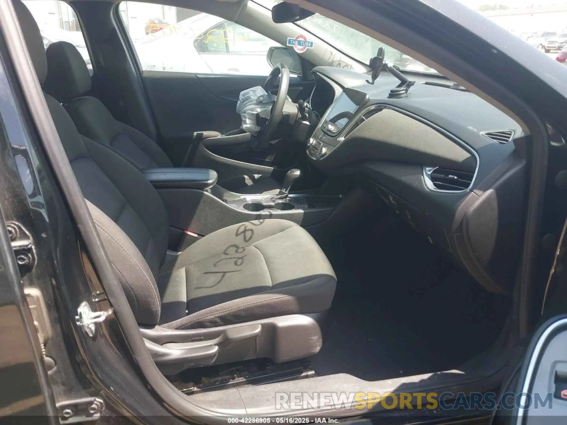 5 fotografías del automóvil dañado 1G1ZD5ST4LF031696 CHEVROLET MALIBU 2020
