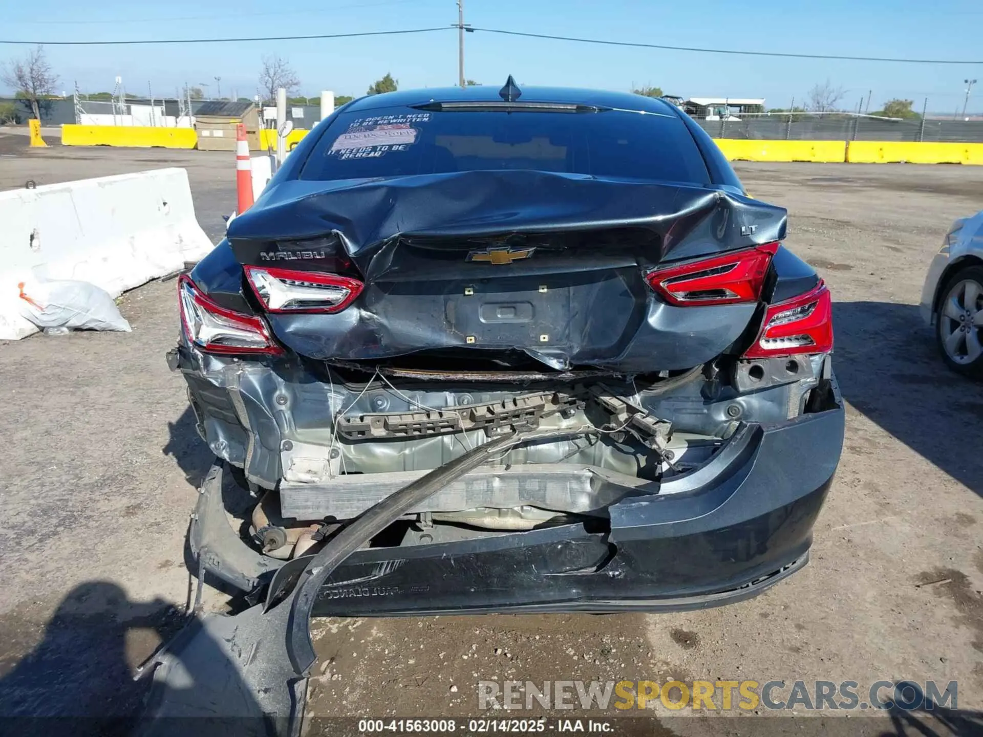 16 fotografías del automóvil dañado 1G1ZD5ST4LF035084 CHEVROLET MALIBU 2020