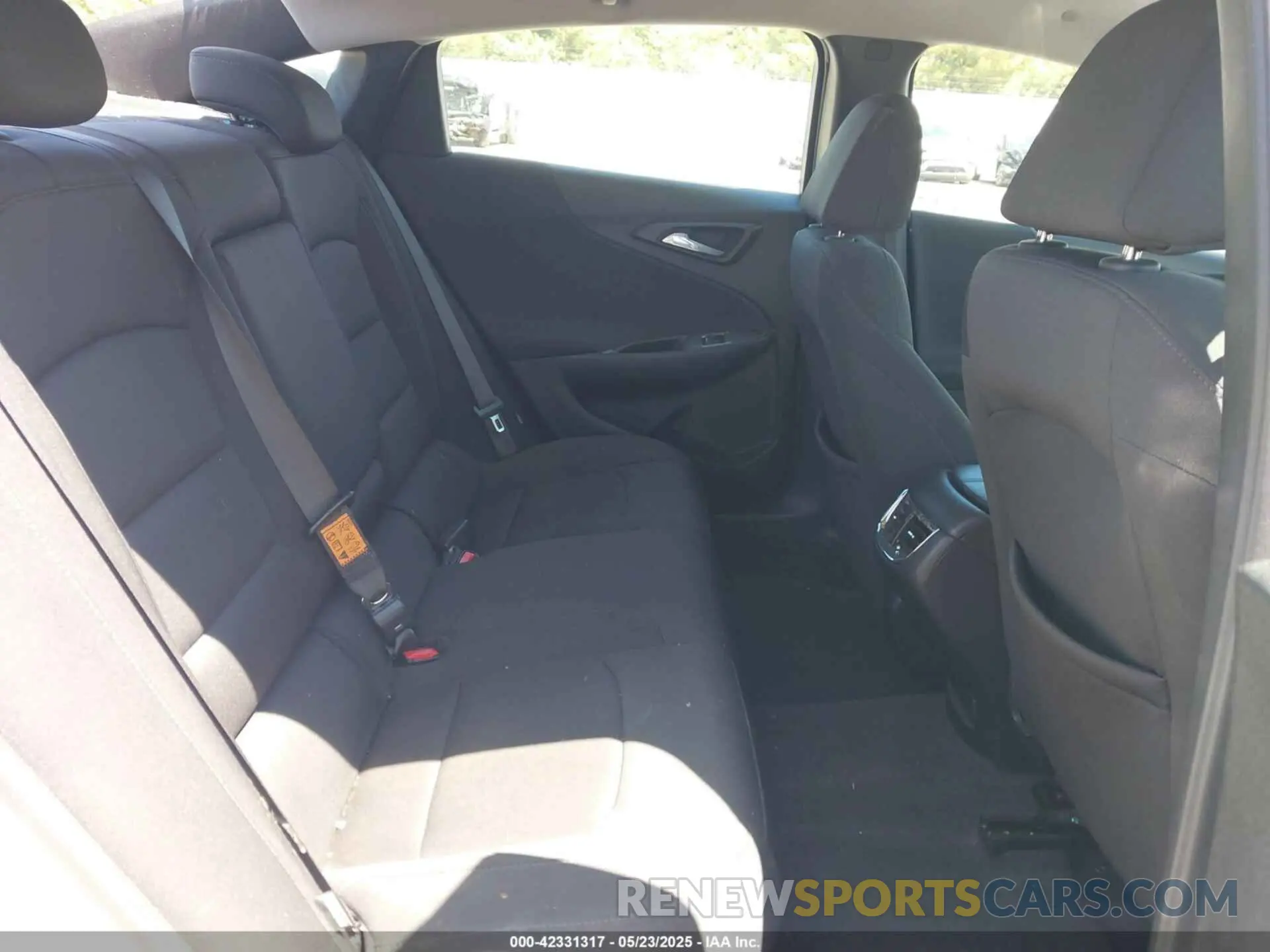 8 fotografías del automóvil dañado 1G1ZD5ST4LF037112 CHEVROLET MALIBU 2020
