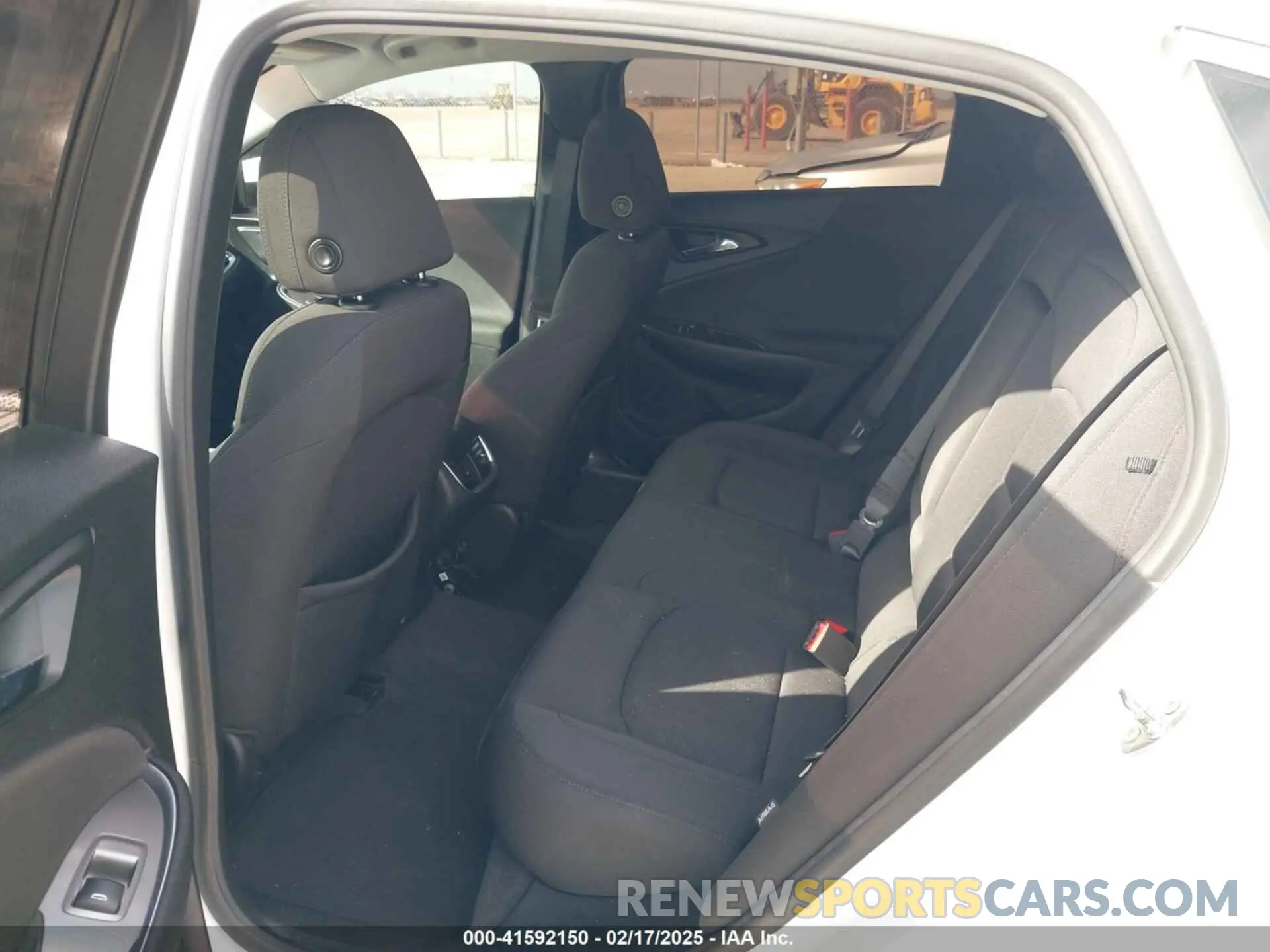 8 fotografías del automóvil dañado 1G1ZD5ST4LF044724 CHEVROLET MALIBU 2020