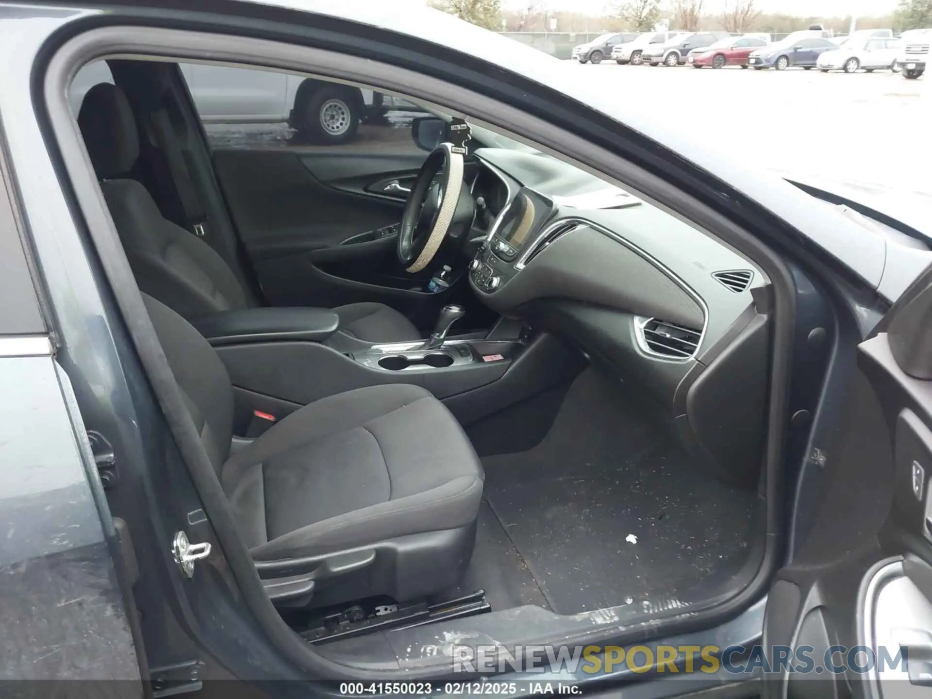5 fotografías del automóvil dañado 1G1ZD5ST4LF091476 CHEVROLET MALIBU 2020