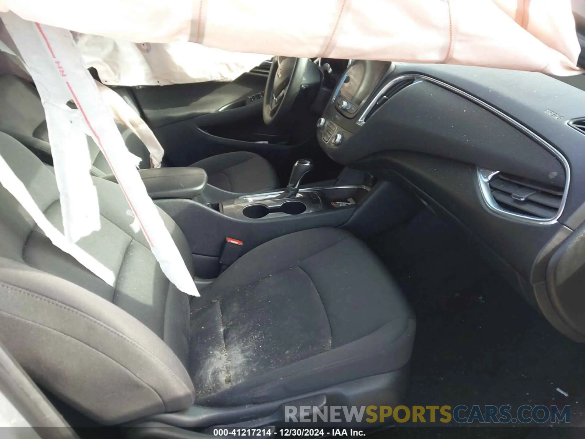 5 fotografías del automóvil dañado 1G1ZD5ST4LF091963 CHEVROLET MALIBU 2020