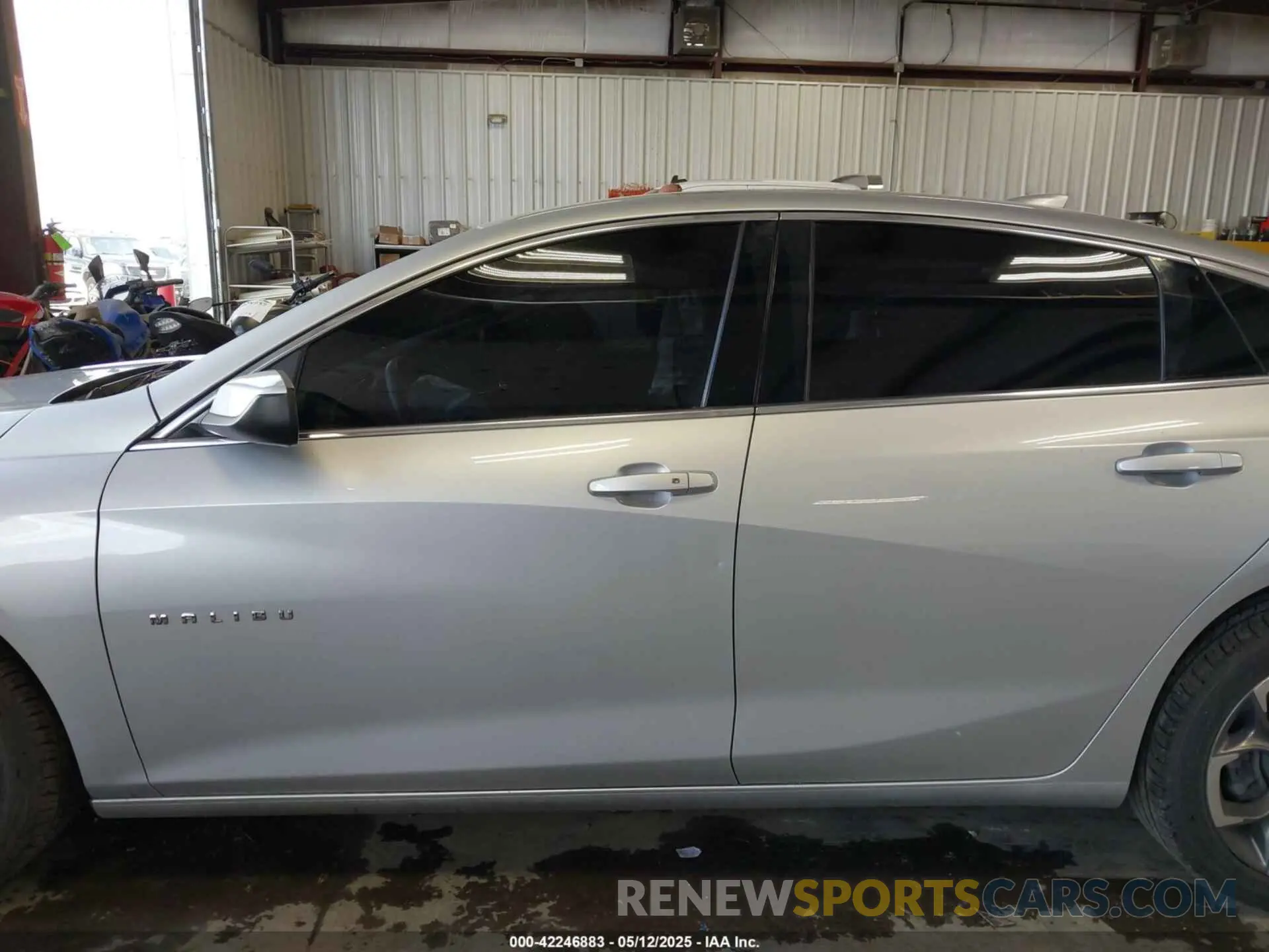 14 fotografías del automóvil dañado 1G1ZD5ST4LF101603 CHEVROLET MALIBU 2020