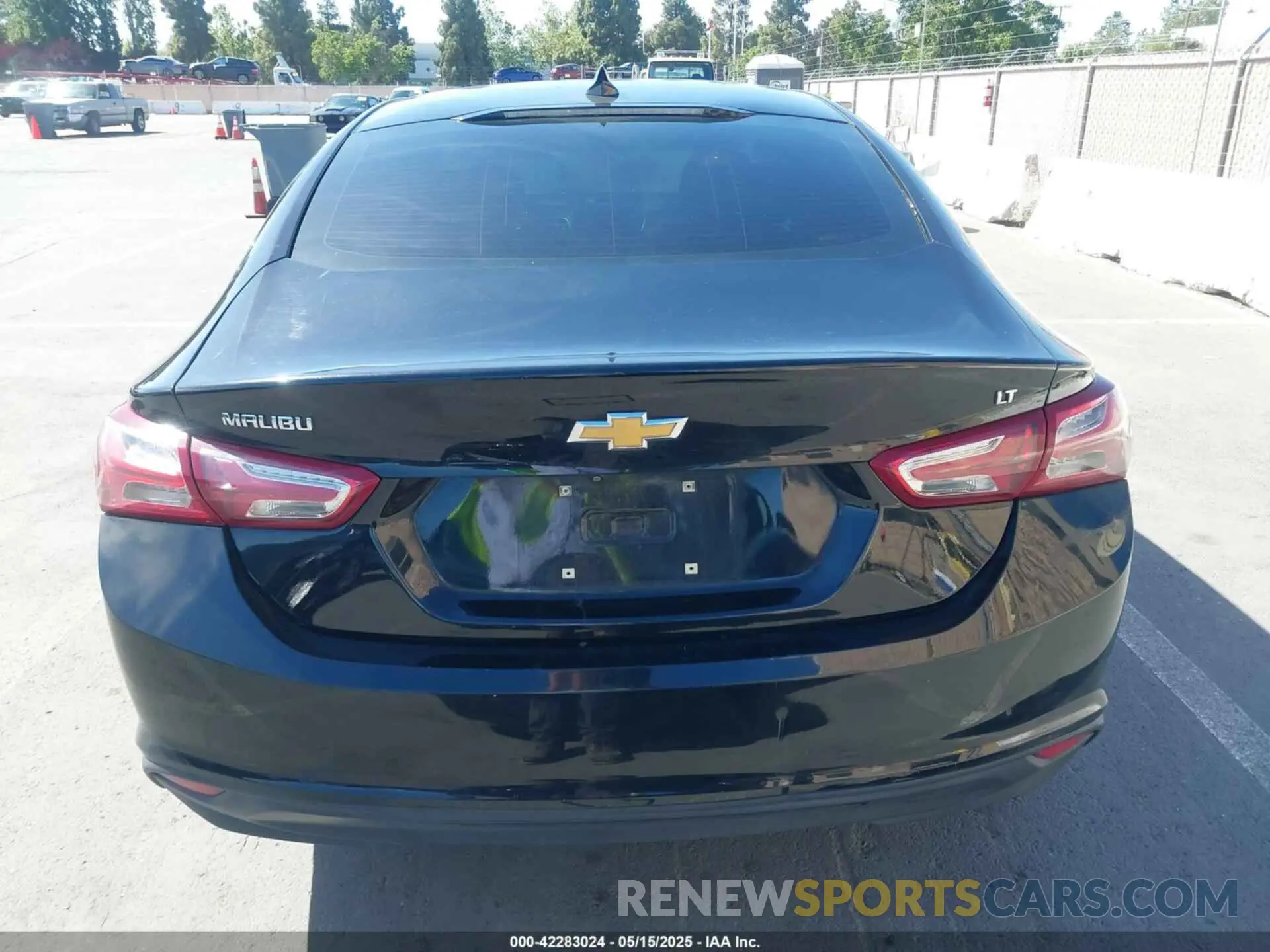 16 fotografías del automóvil dañado 1G1ZD5ST4LF103979 CHEVROLET MALIBU 2020