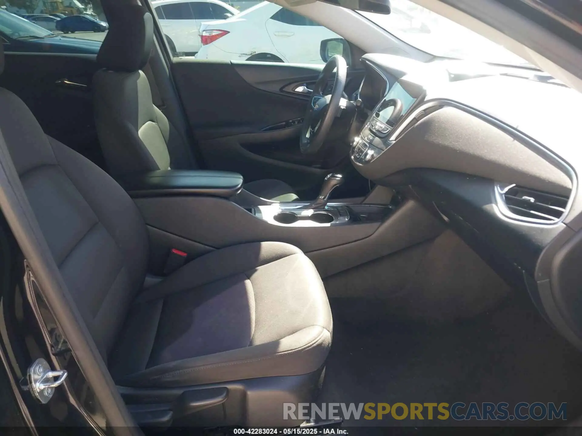 5 fotografías del automóvil dañado 1G1ZD5ST4LF103979 CHEVROLET MALIBU 2020