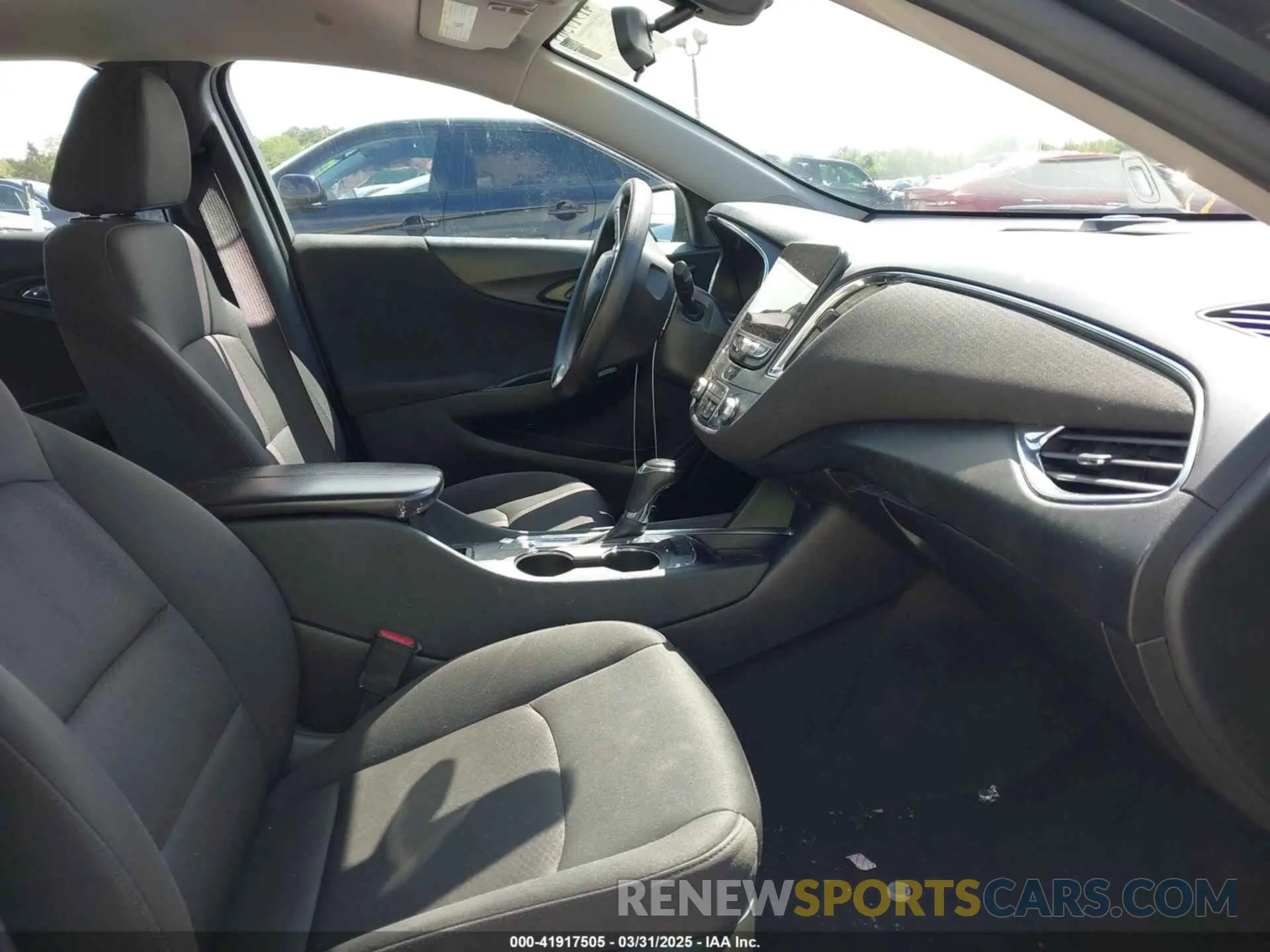 5 fotografías del automóvil dañado 1G1ZD5ST4LF106218 CHEVROLET MALIBU 2020
