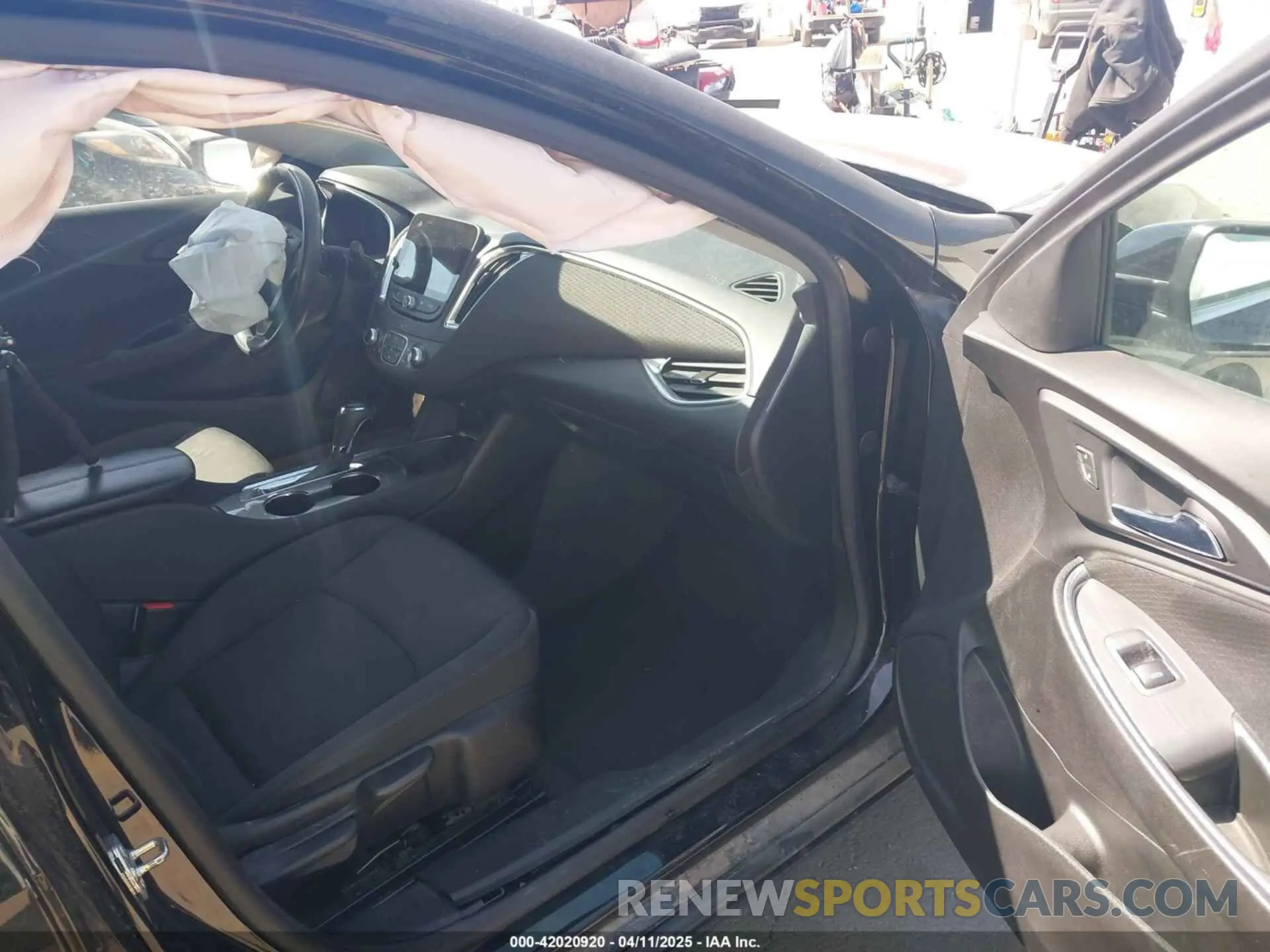 5 fotografías del automóvil dañado 1G1ZD5ST4LF113444 CHEVROLET MALIBU 2020