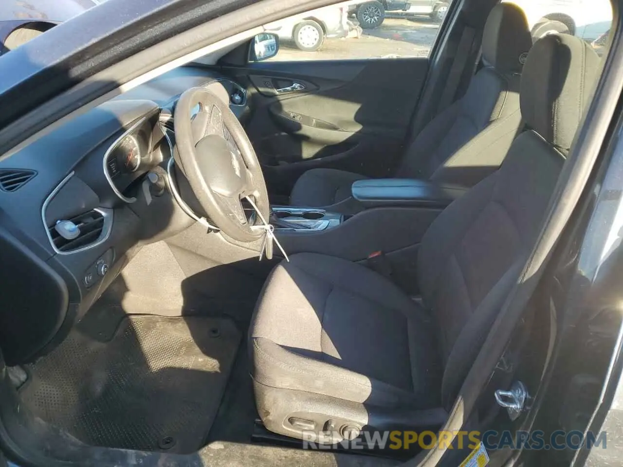 7 fotografías del automóvil dañado 1G1ZD5ST4LF120264 CHEVROLET MALIBU 2020