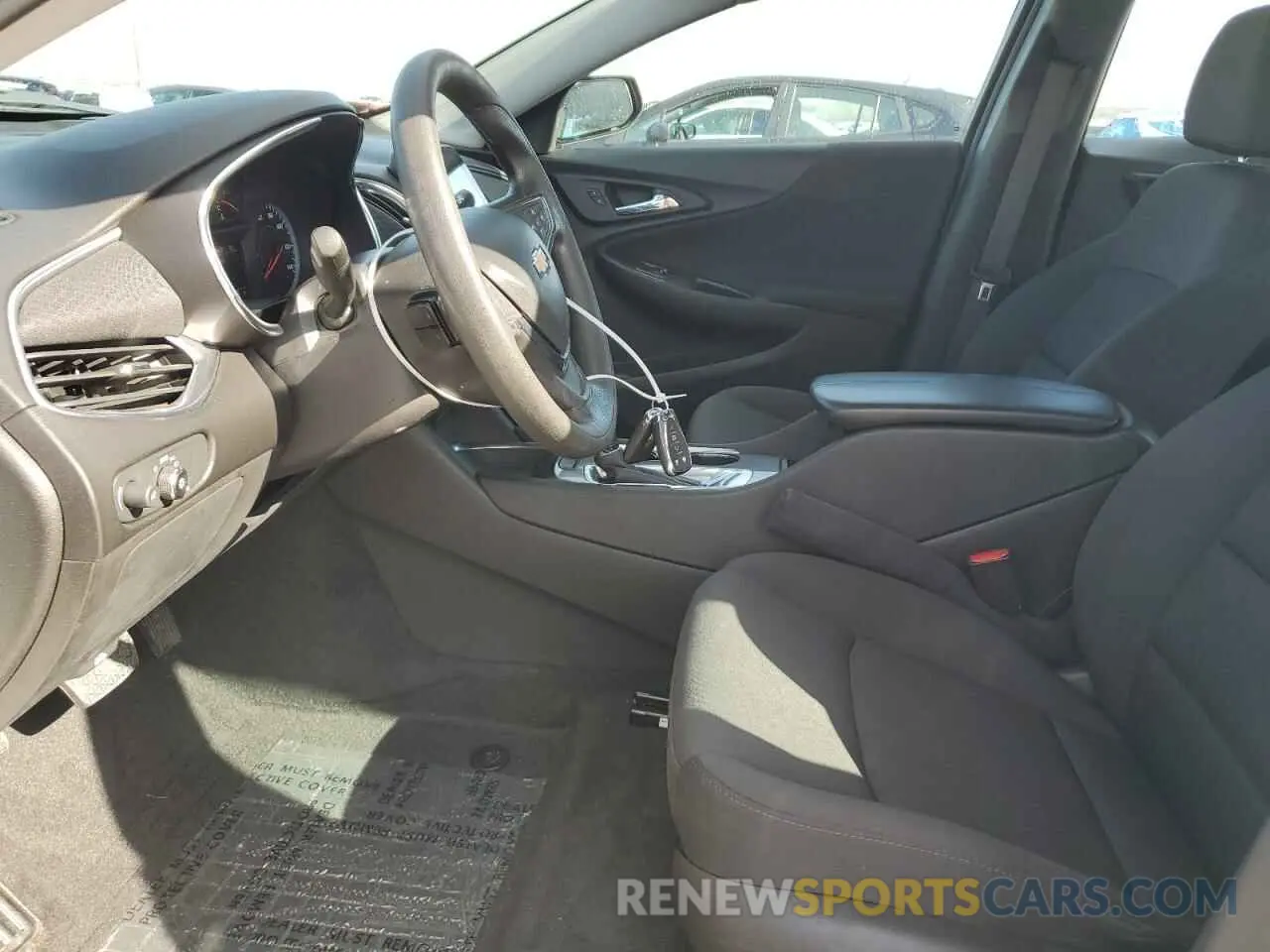 7 fotografías del automóvil dañado 1G1ZD5ST4LF132107 CHEVROLET MALIBU 2020