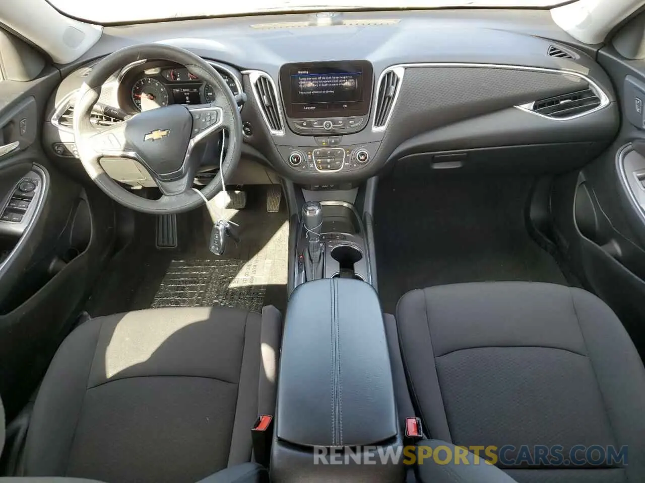 8 fotografías del automóvil dañado 1G1ZD5ST4LF132107 CHEVROLET MALIBU 2020